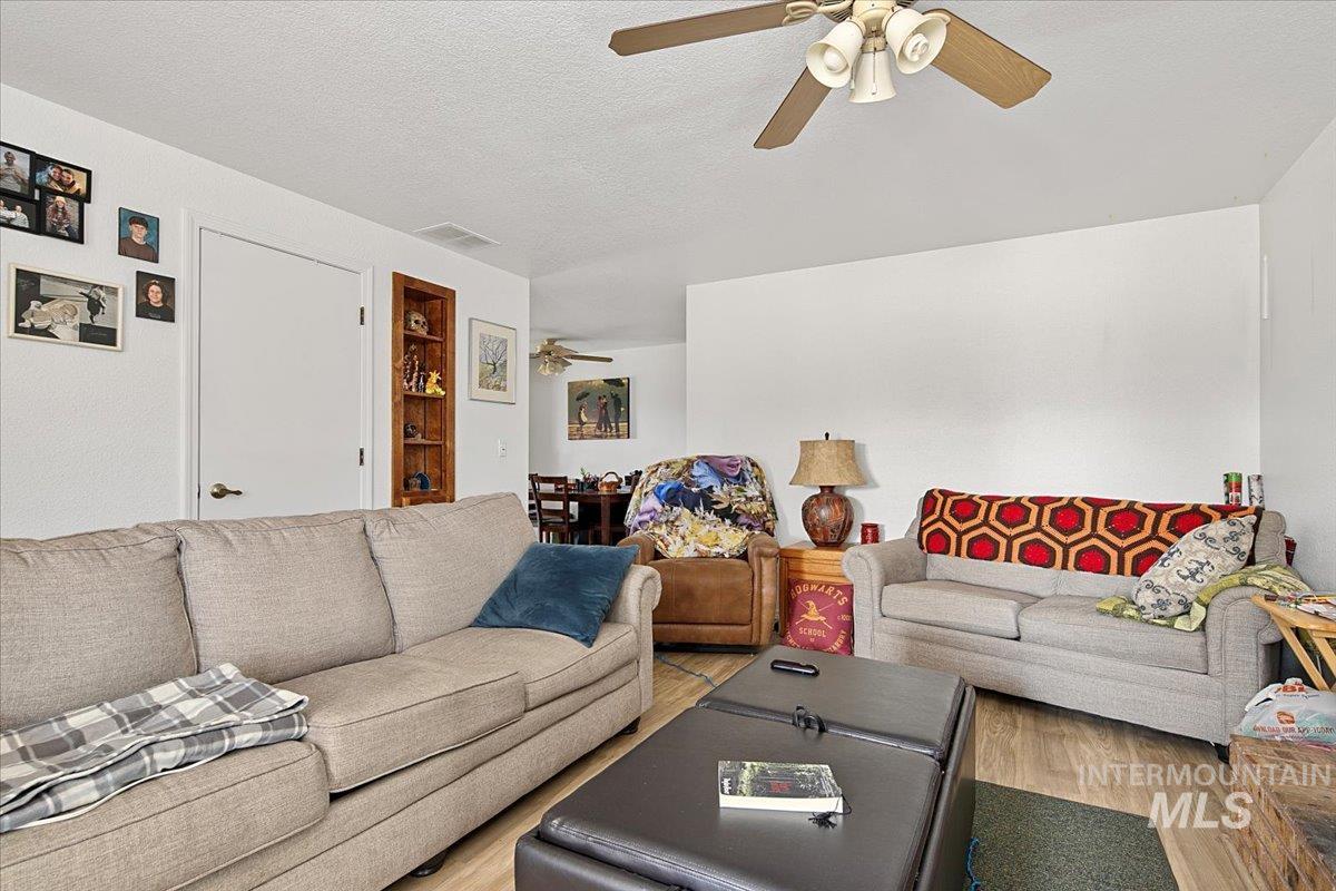 2719 N Aster Ave, Boise, Idaho 83704, 3 Bedrooms, 2 Bathrooms, Residential For Sale, Price $418,000,MLS 98975418