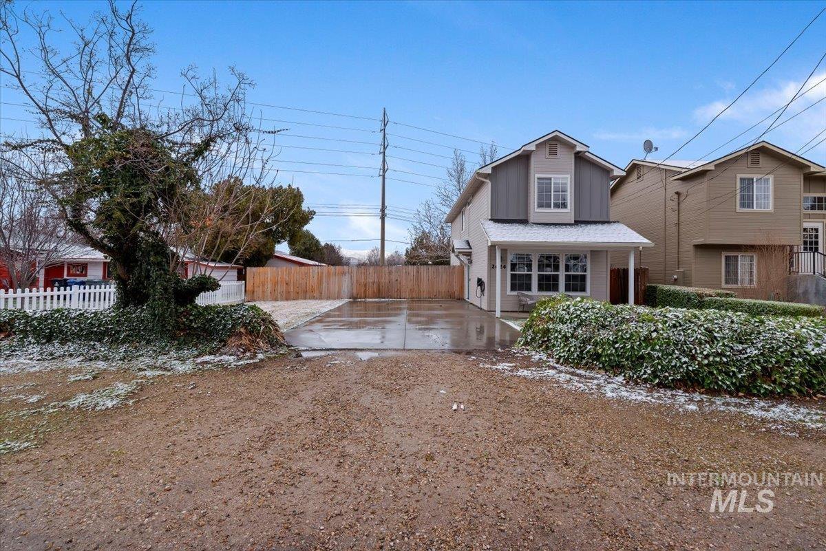 2624 S Virginia Ave, Boise, Idaho 83705, 3 Bedrooms, 1.5 Bathrooms, Residential For Sale, Price $449,900,MLS 98975419