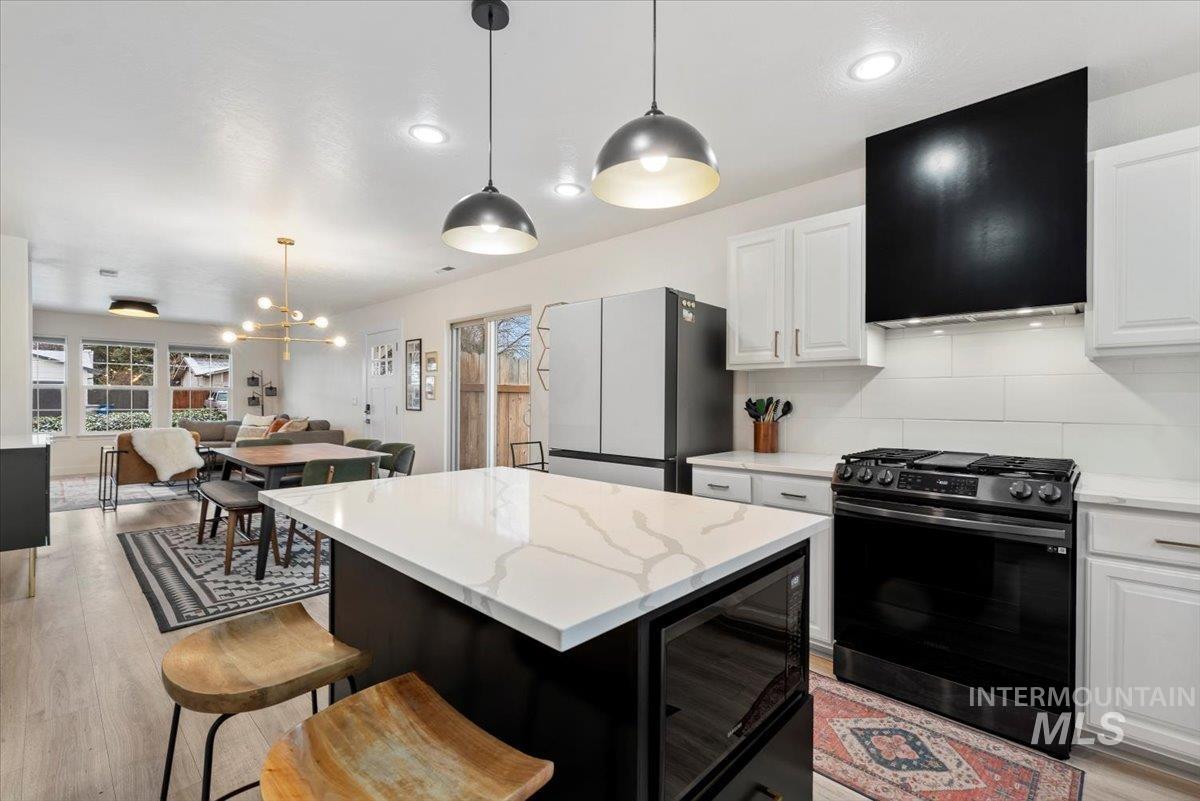 2624 S Virginia Ave, Boise, Idaho 83705, 3 Bedrooms, 1.5 Bathrooms, Residential For Sale, Price $449,900,MLS 98975419