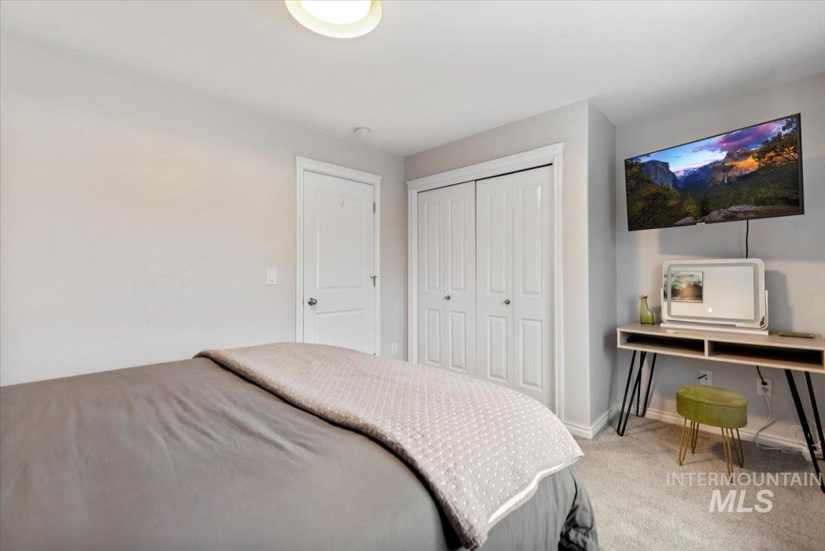 2624 S Virginia Ave, Boise, Idaho 83705, 3 Bedrooms, 1.5 Bathrooms, Residential For Sale, Price $449,900,MLS 98975419