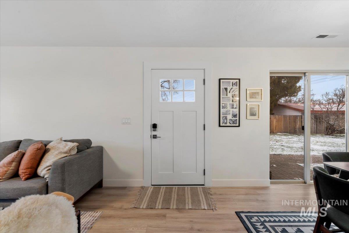 2624 S Virginia Ave, Boise, Idaho 83705, 3 Bedrooms, 1.5 Bathrooms, Residential For Sale, Price $449,900, 98975419