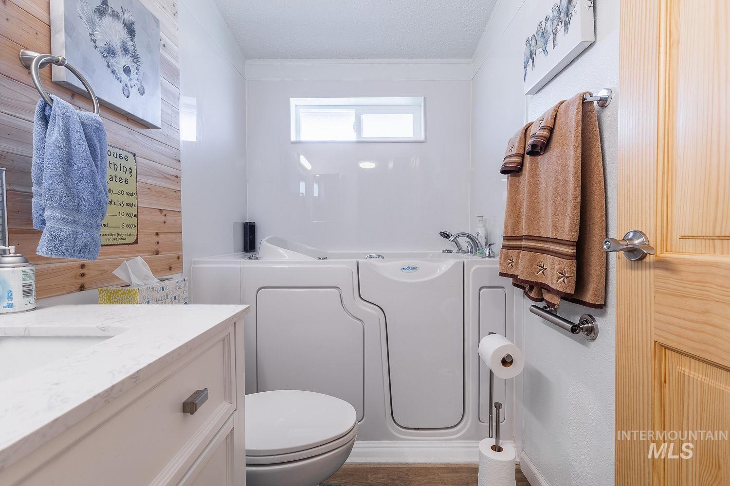 1907 W Flamingo Ave, Nampa, Idaho 83651, 3 Bedrooms, 2 Bathrooms, Residential For Sale, Price $207,500,MLS 98975420