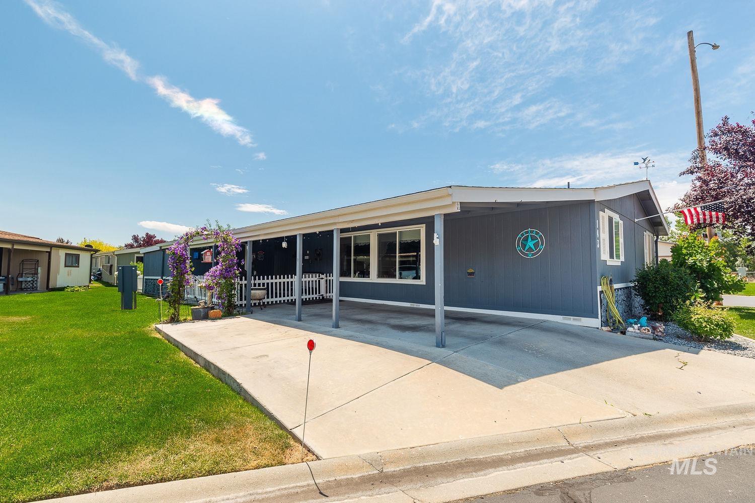 1907 W Flamingo Ave, Nampa, Idaho 83651, 3 Bedrooms, 2 Bathrooms, Residential For Sale, Price $207,500,MLS 98975420