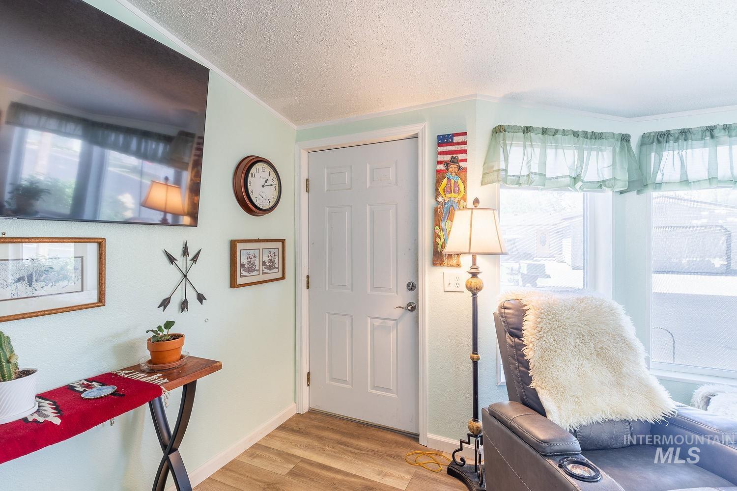 1907 W Flamingo Ave, Nampa, Idaho 83651, 3 Bedrooms, 2 Bathrooms, Residential For Sale, Price $207,500,MLS 98975420