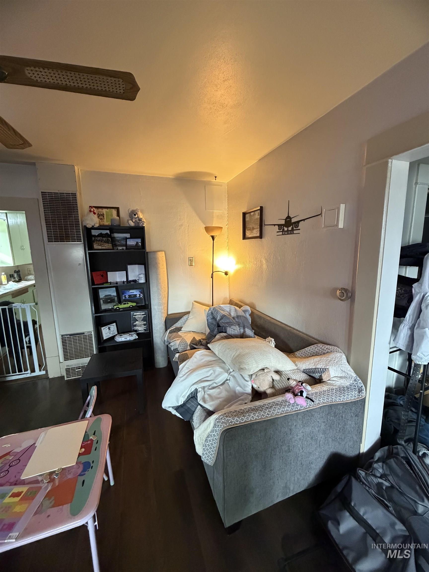 411 S Wardwell Ave, Emmett, Idaho 83617, 2 Bedrooms, 1 Bathroom, Residential For Sale, Price $265,000,MLS 98975421