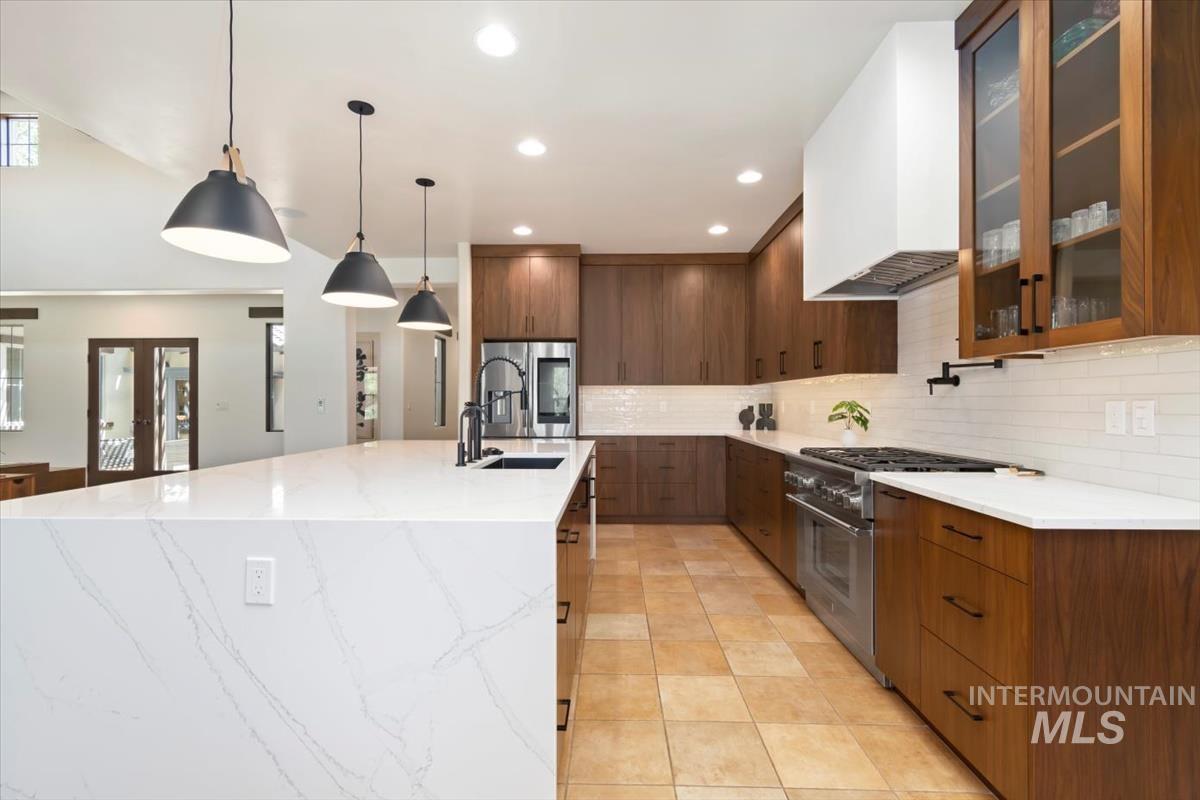 966 W Watersford Dr., Eagle, Idaho 83616, 4 Bedrooms, 3.5 Bathrooms, Residential For Sale, Price $1,699,500, 98975422