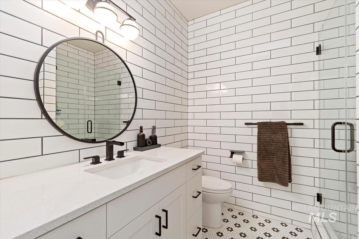 966 W Watersford Dr., Eagle, Idaho 83616, 4 Bedrooms, 3.5 Bathrooms, Residential For Sale, Price $1,699,500, 98975422