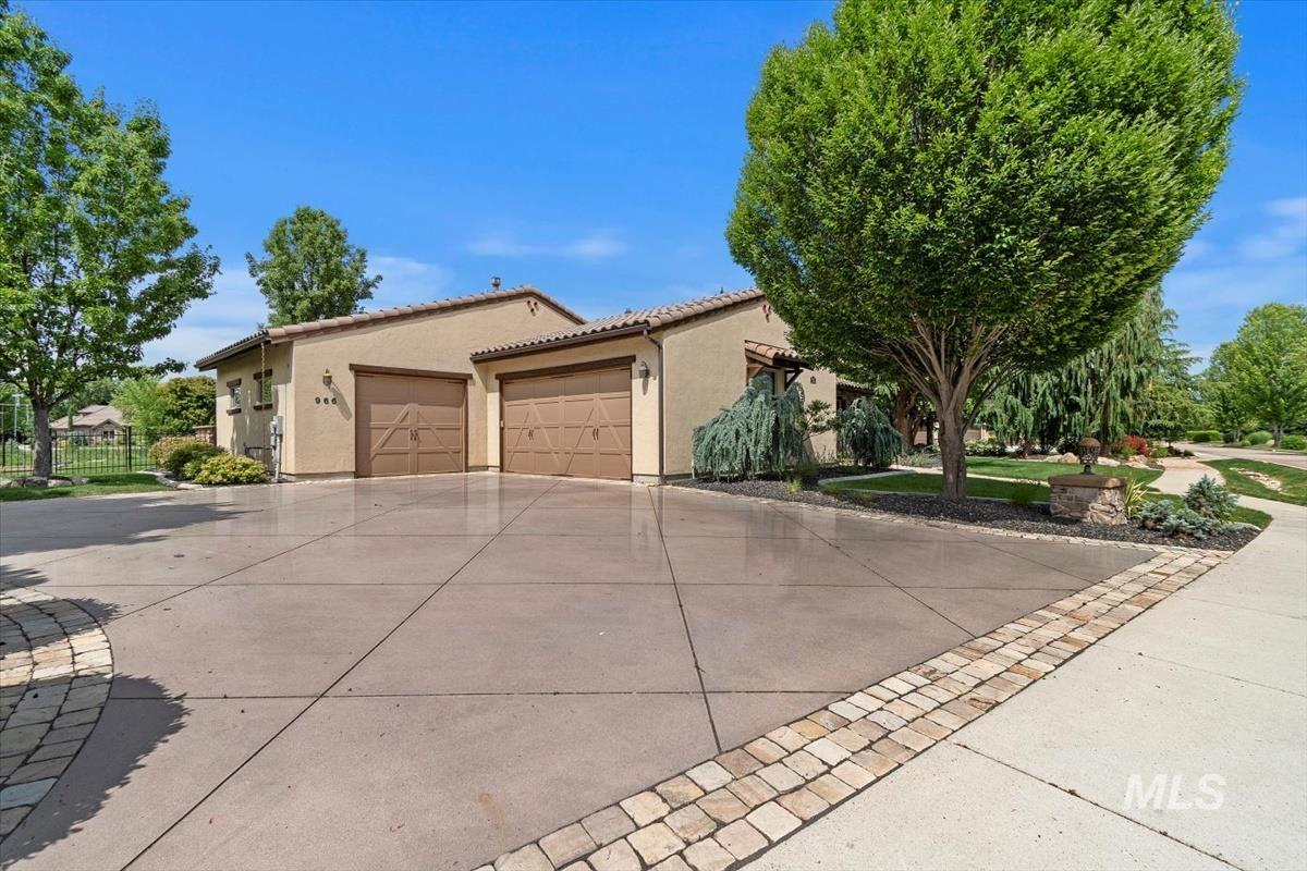 966 W Watersford Dr., Eagle, Idaho 83616, 4 Bedrooms, 3.5 Bathrooms, Residential For Sale, Price $1,699,500, 98975422