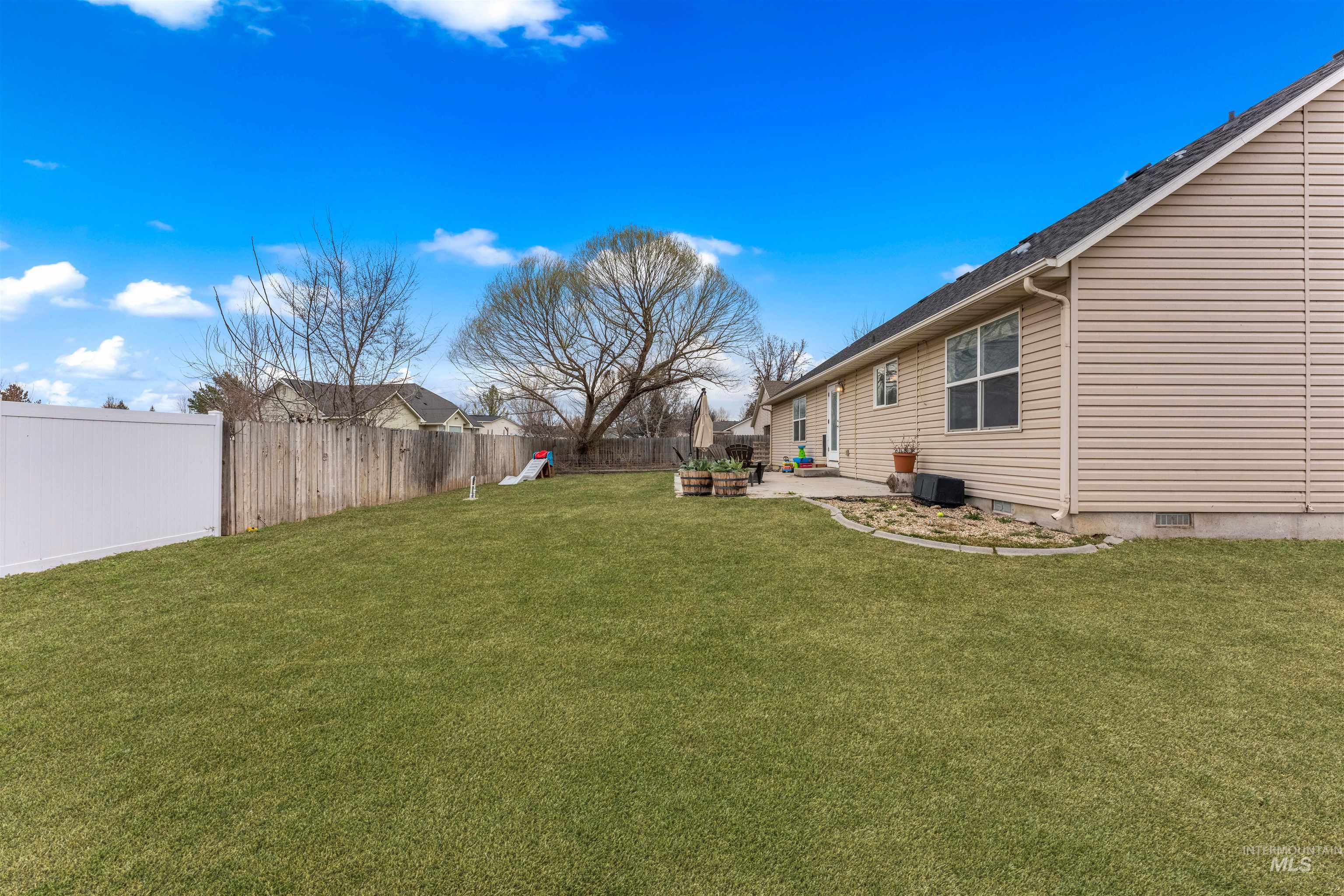 2809 Dorman Ave., Caldwell, Idaho 83605, 3 Bedrooms, 2.5 Bathrooms, Residential For Sale, Price $460,000, 98975424