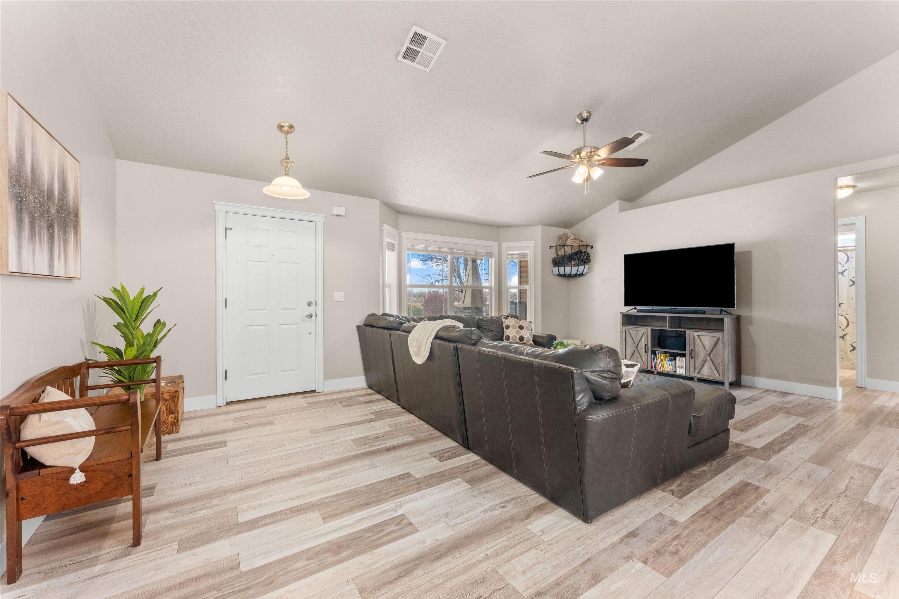 2809 Dorman Ave., Caldwell, Idaho 83605, 3 Bedrooms, 2.5 Bathrooms, Residential For Sale, Price $460,000, 98975424