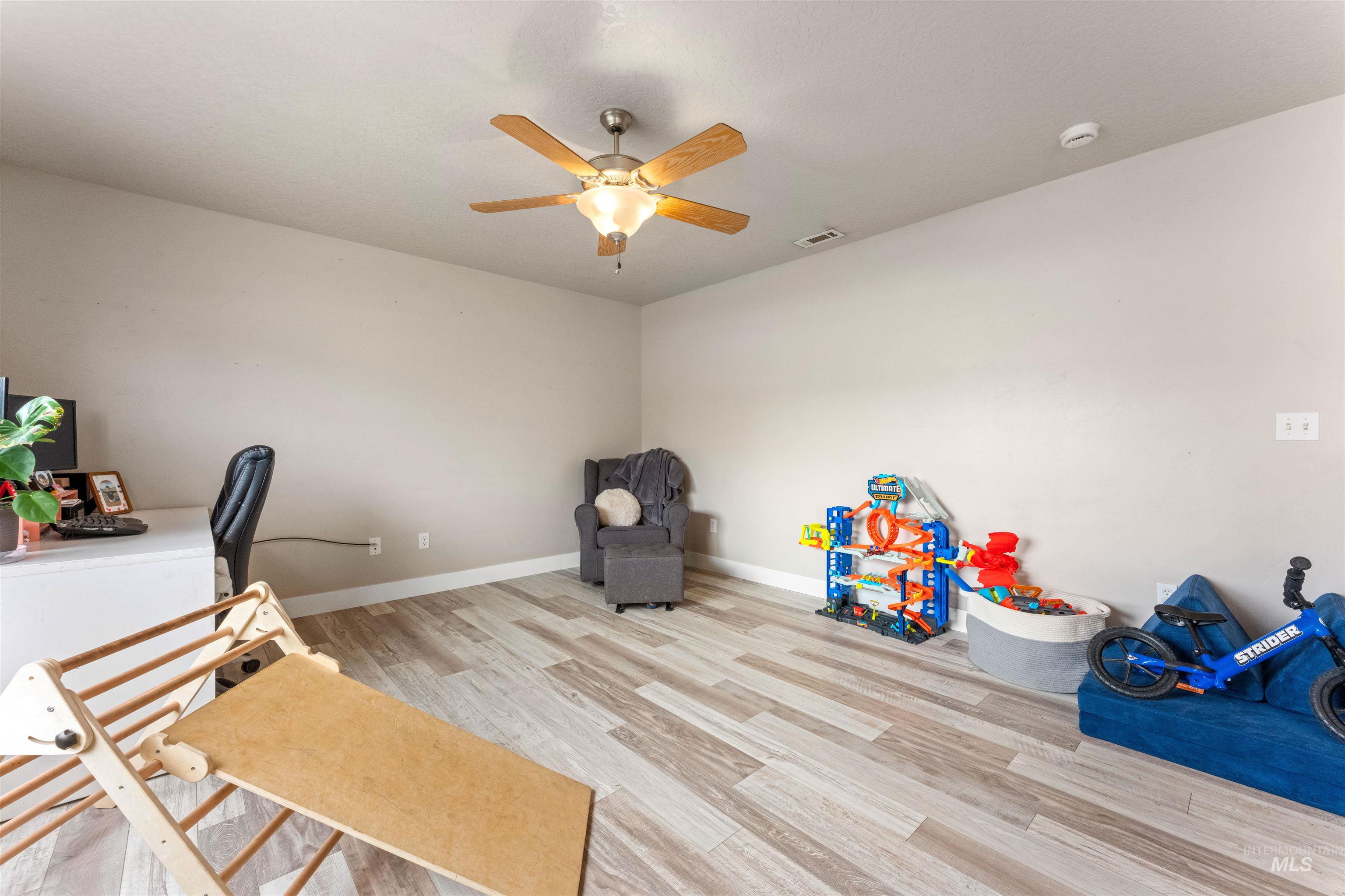 2809 Dorman Ave., Caldwell, Idaho 83605, 3 Bedrooms, 2.5 Bathrooms, Residential For Sale, Price $460,000, 98975424