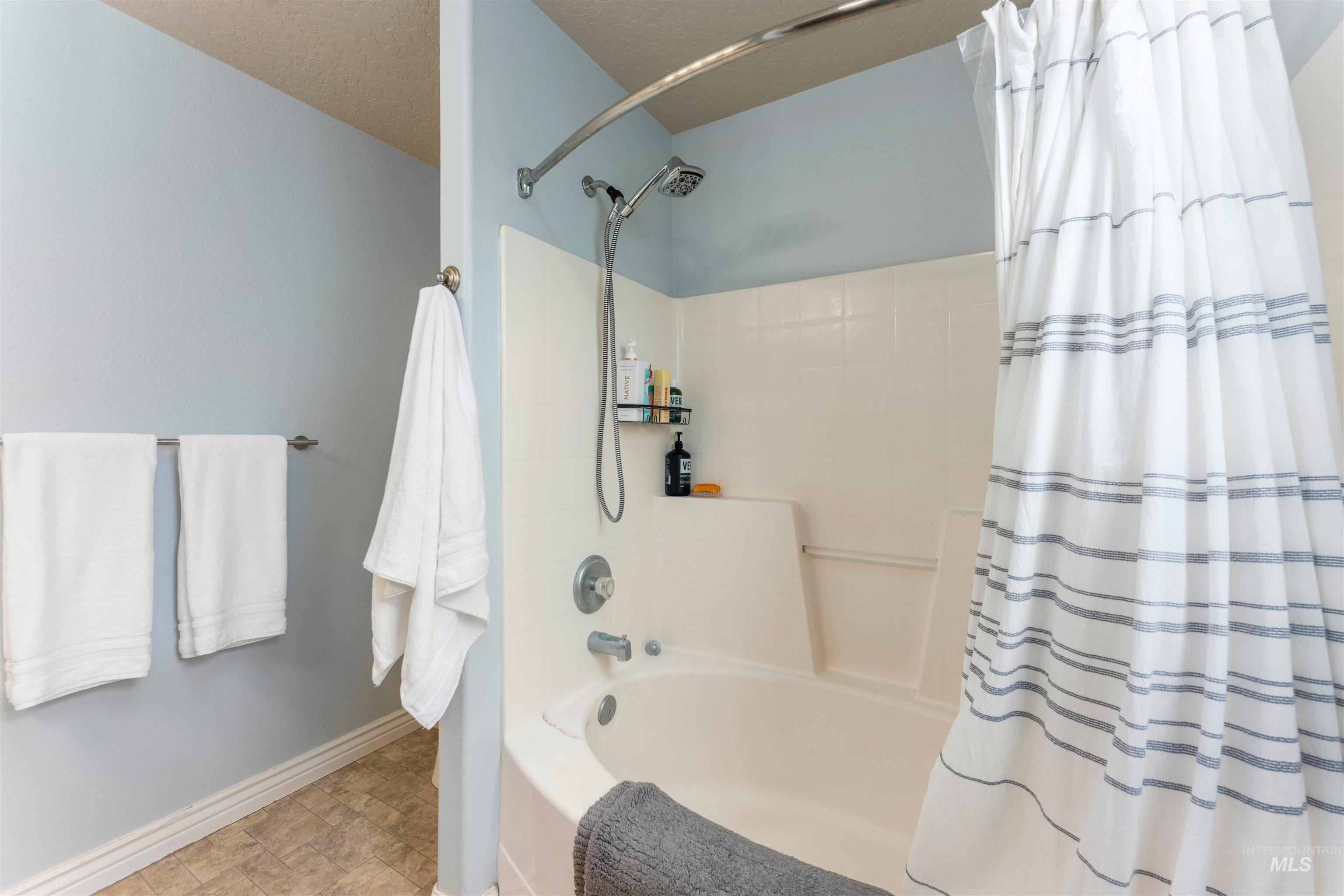 2809 Dorman Ave., Caldwell, Idaho 83605, 3 Bedrooms, 2.5 Bathrooms, Residential For Sale, Price $460,000, 98975424