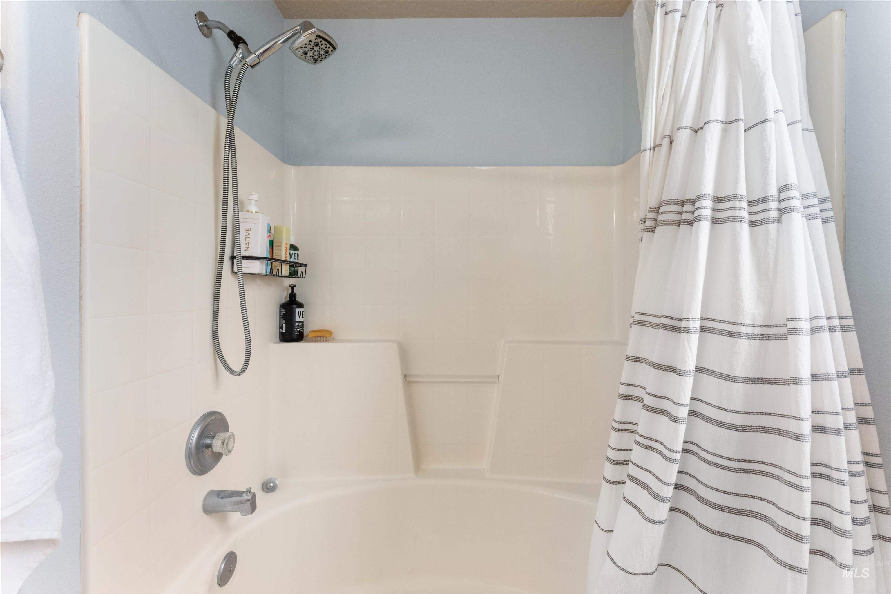 2809 Dorman Ave., Caldwell, Idaho 83605, 3 Bedrooms, 2.5 Bathrooms, Residential For Sale, Price $460,000, 98975424