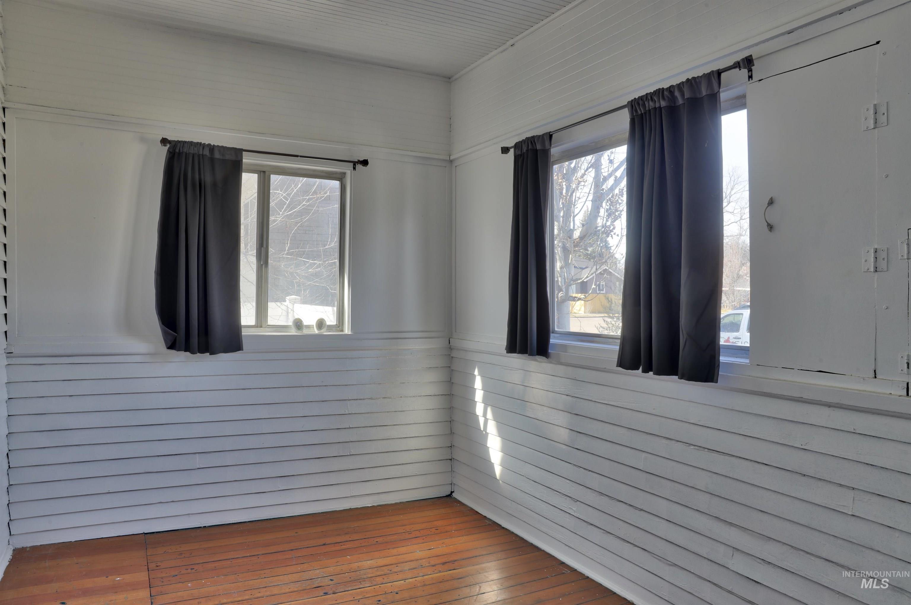 220 17th Ave S, Nampa, Idaho 83651, 4 Bedrooms, 1 Bathroom, Residential For Sale, Price $349,900,MLS 98975426