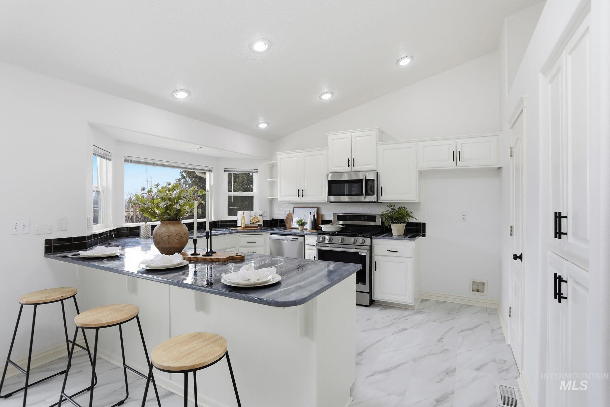 1401 Crane Ln, Kuna, Idaho 83634, 3 Bedrooms, 2.5 Bathrooms, Residential For Sale, Price $1,225,000,MLS 98975427