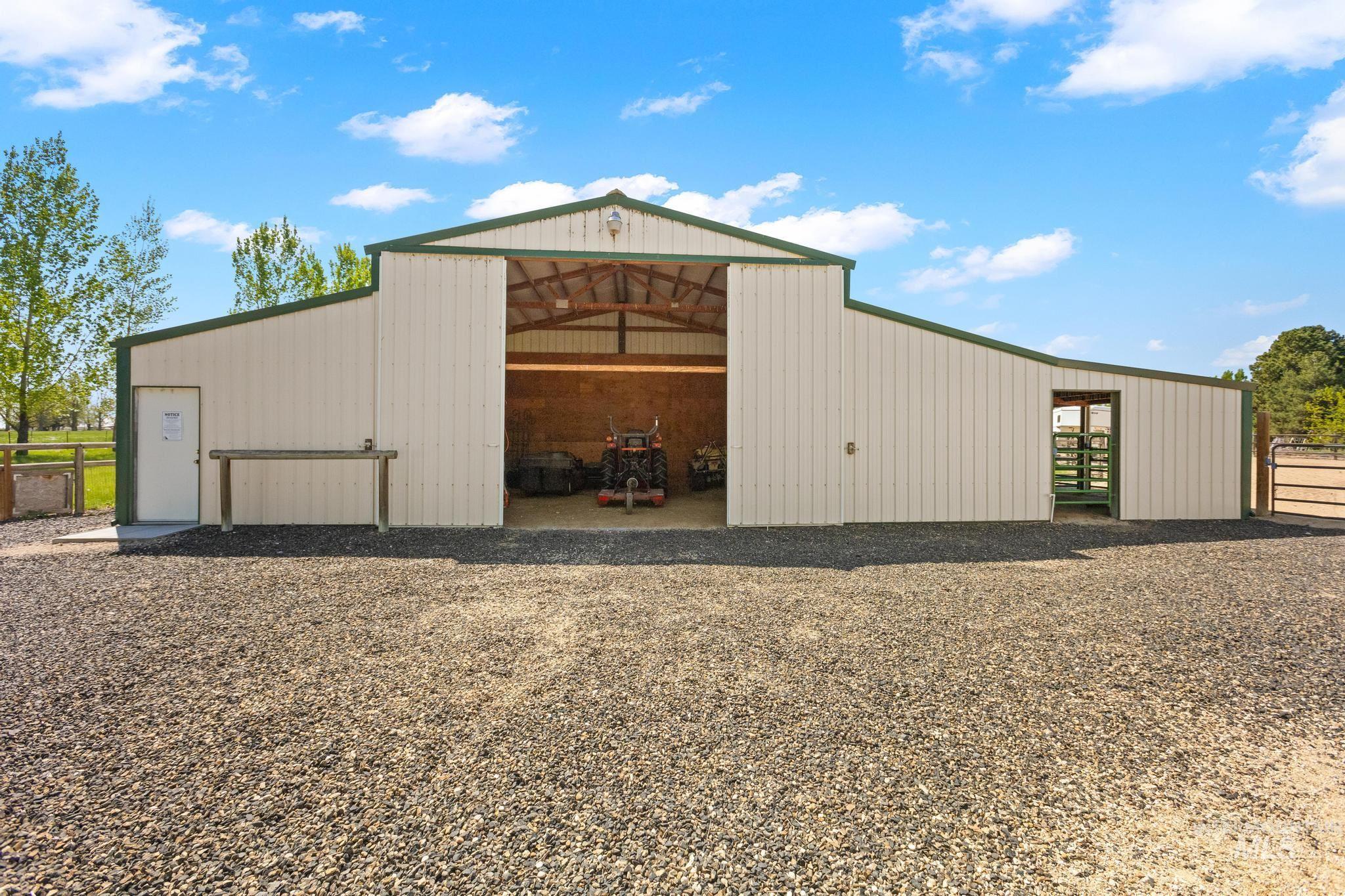 1401 Crane Ln, Kuna, Idaho 83634, 3 Bedrooms, 2.5 Bathrooms, Residential For Sale, Price $1,225,000,MLS 98975427