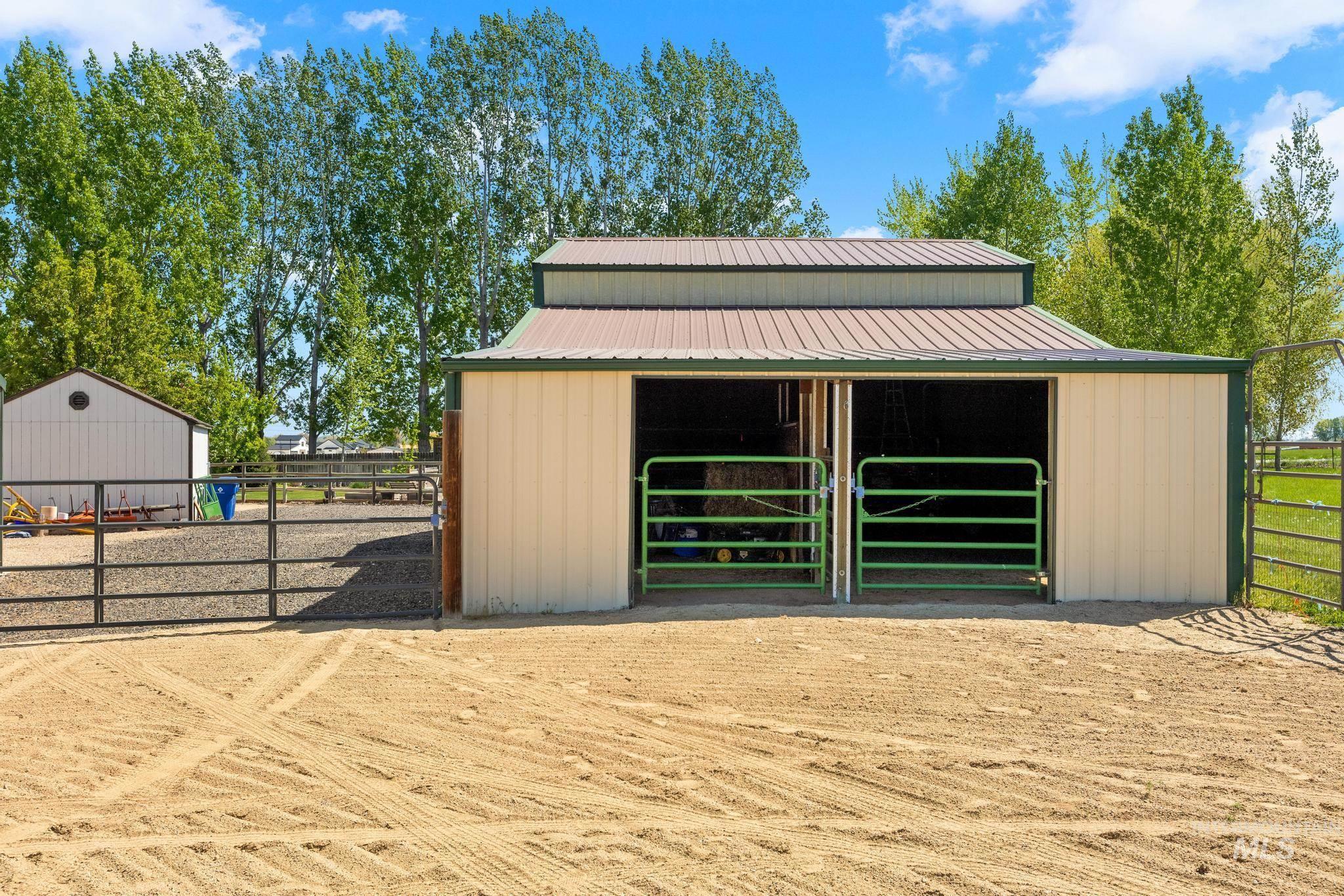 1401 Crane Ln, Kuna, Idaho 83634, 3 Bedrooms, 2.5 Bathrooms, Residential For Sale, Price $1,225,000,MLS 98975427