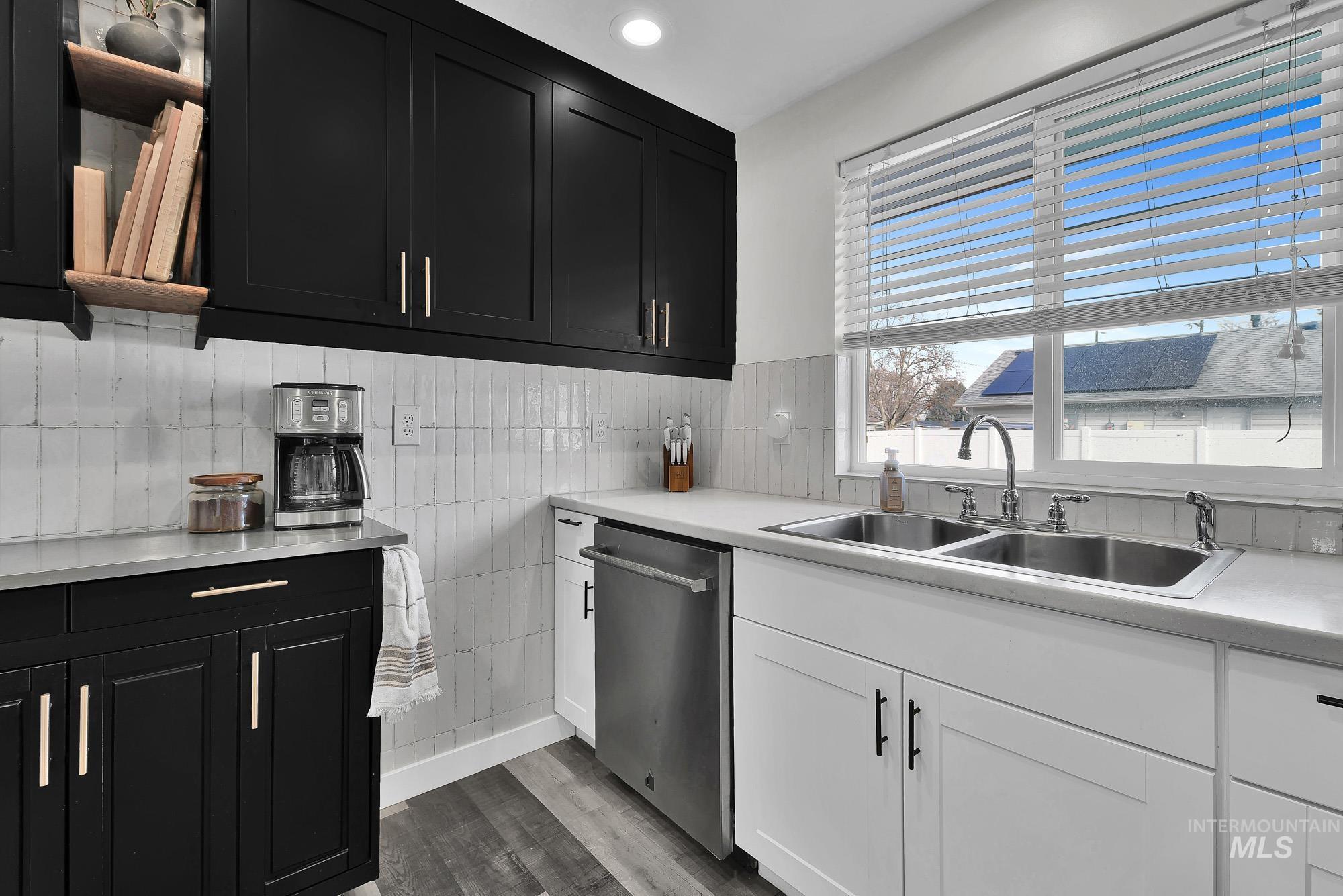 1182 N Iris Ave, Boise, Idaho 83704, 3 Bedrooms, 2 Bathrooms, Residential For Sale, Price $415,000, 98975428