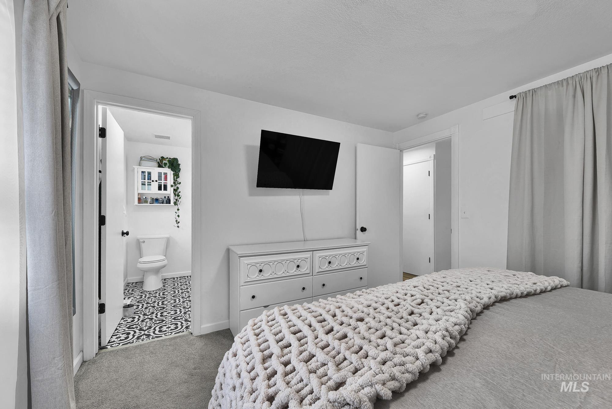 1182 N Iris Ave, Boise, Idaho 83704, 3 Bedrooms, 2 Bathrooms, Residential For Sale, Price $415,000, 98975428