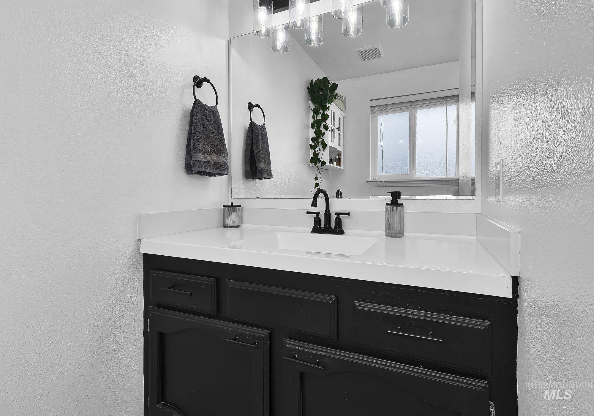 1182 N Iris Ave, Boise, Idaho 83704, 3 Bedrooms, 2 Bathrooms, Residential For Sale, Price $415,000, 98975428