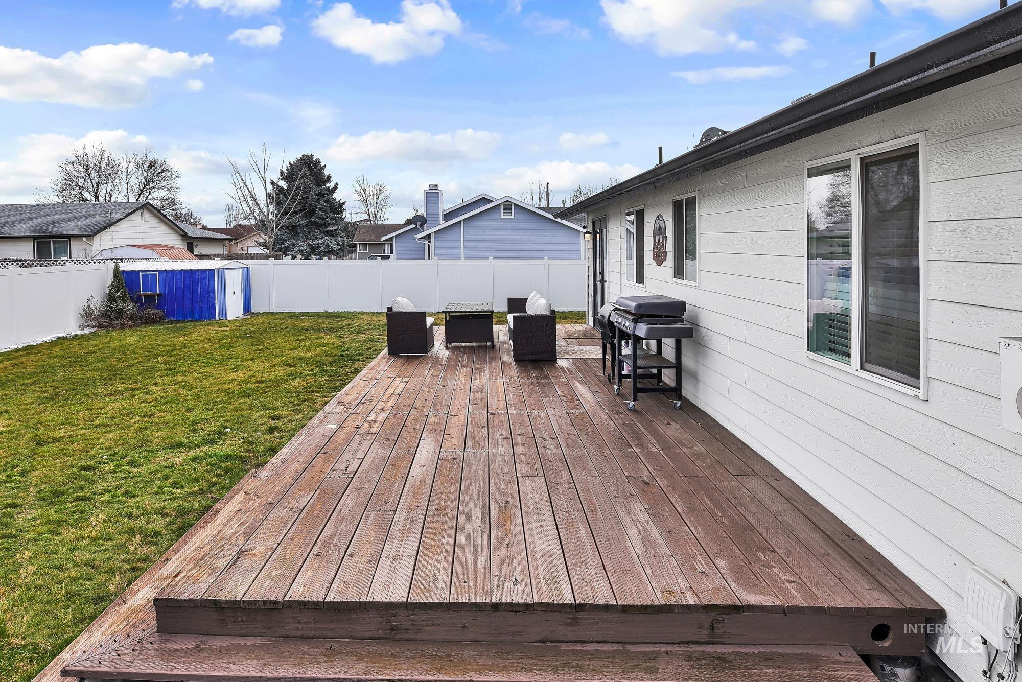 1182 N Iris Ave, Boise, Idaho 83704, 3 Bedrooms, 2 Bathrooms, Residential For Sale, Price $415,000, 98975428