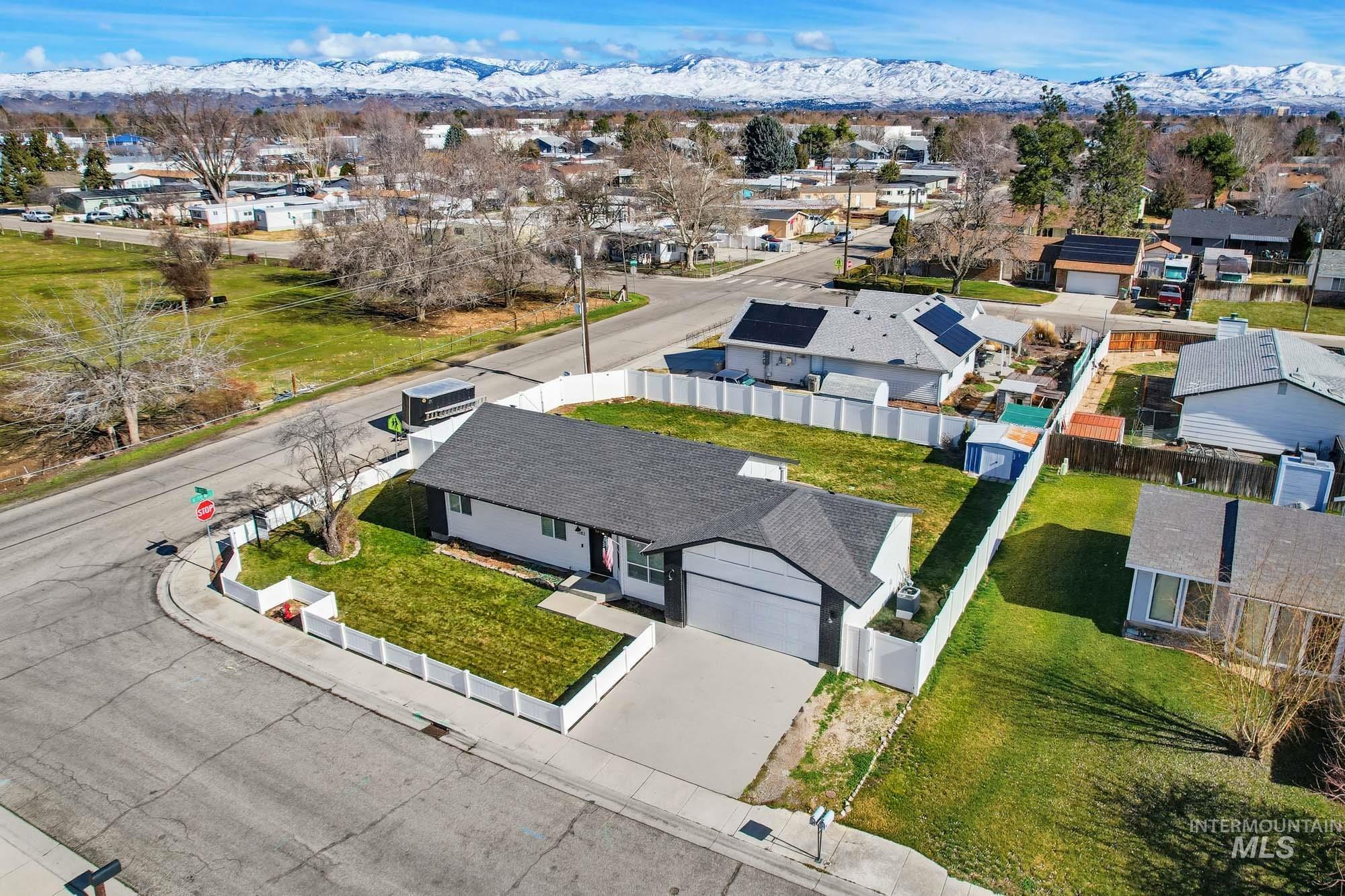 1182 N Iris Ave, Boise, Idaho 83704, 3 Bedrooms, 2 Bathrooms, Residential For Sale, Price $415,000, 98975428