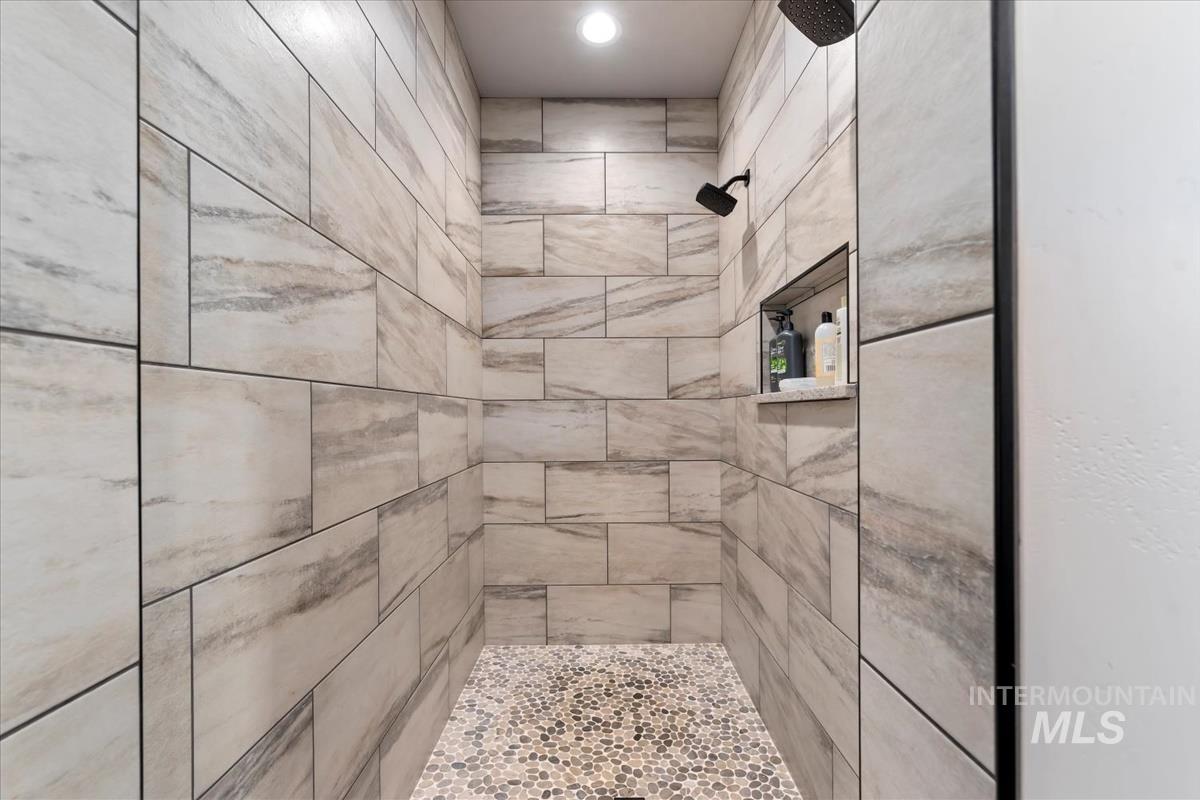 3859 E Vadonia Lane, Meridian, Idaho 83642, 4 Bedrooms, 2.5 Bathrooms, Residential For Sale, Price $1,349,999,MLS 98975432