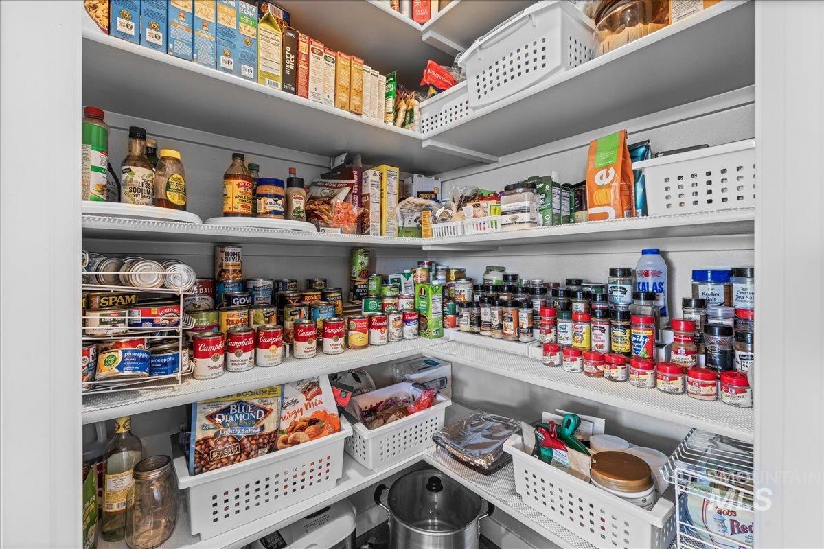 12719 W Hidden Point Drive, Star, Idaho 83669, 3 Bedrooms, 2 Bathrooms, Residential For Sale, Price $465,000,MLS 98975433