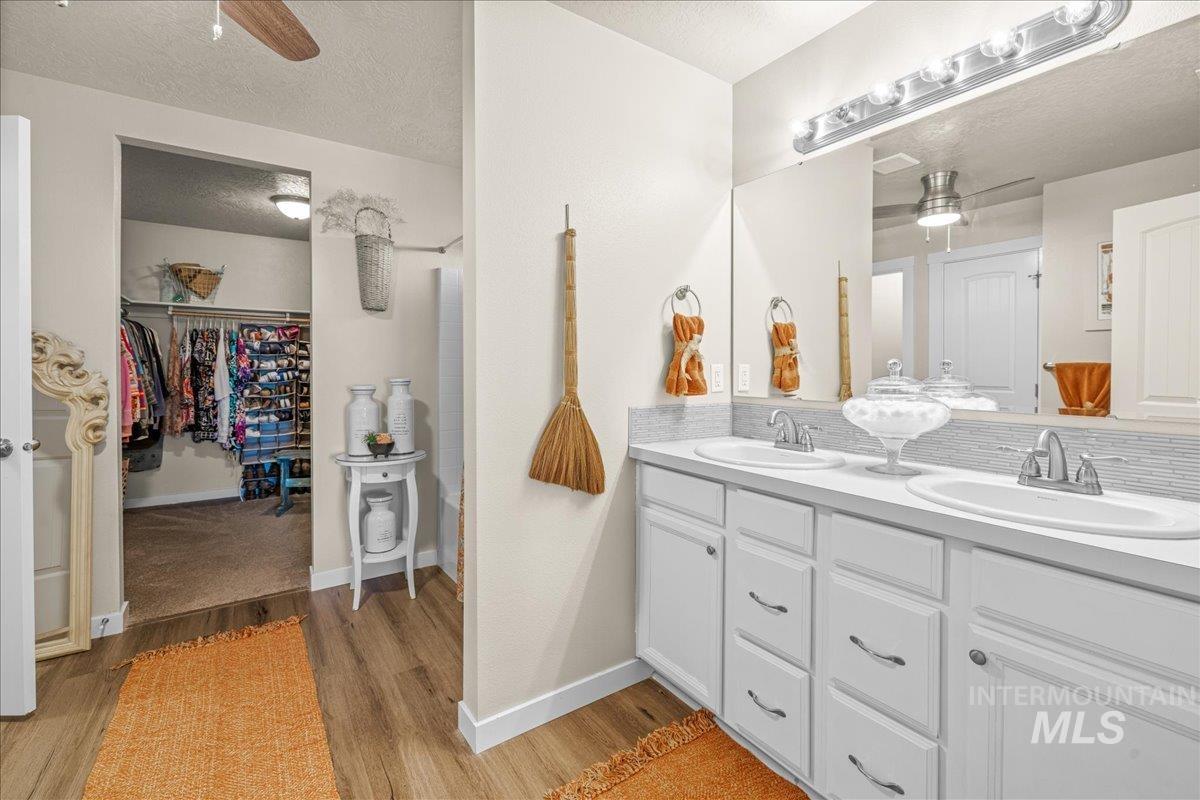 12719 W Hidden Point Drive, Star, Idaho 83669, 3 Bedrooms, 2 Bathrooms, Residential For Sale, Price $465,000,MLS 98975433