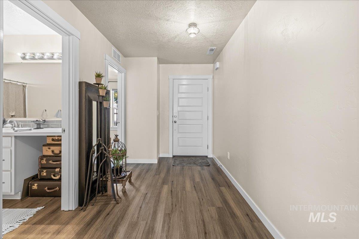 12719 W Hidden Point Drive, Star, Idaho 83669, 3 Bedrooms, 2 Bathrooms, Residential For Sale, Price $465,000,MLS 98975433