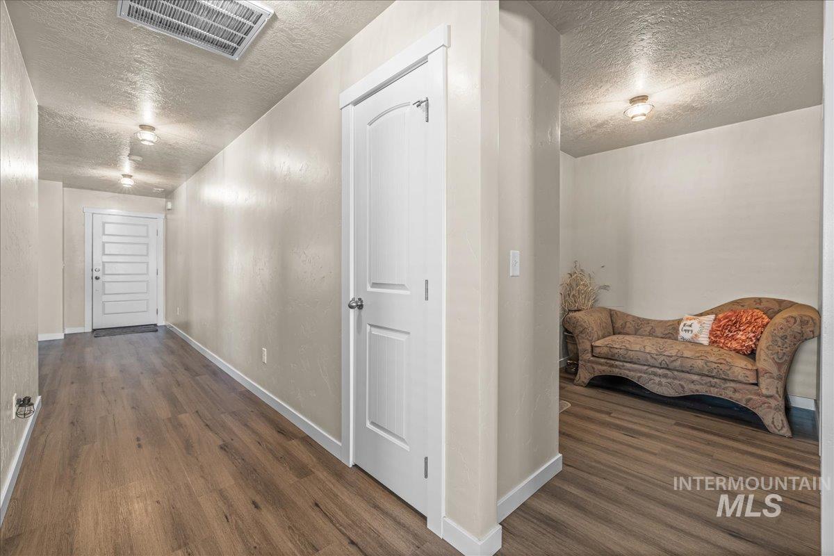 12719 W Hidden Point Drive, Star, Idaho 83669, 3 Bedrooms, 2 Bathrooms, Residential For Sale, Price $465,000,MLS 98975433