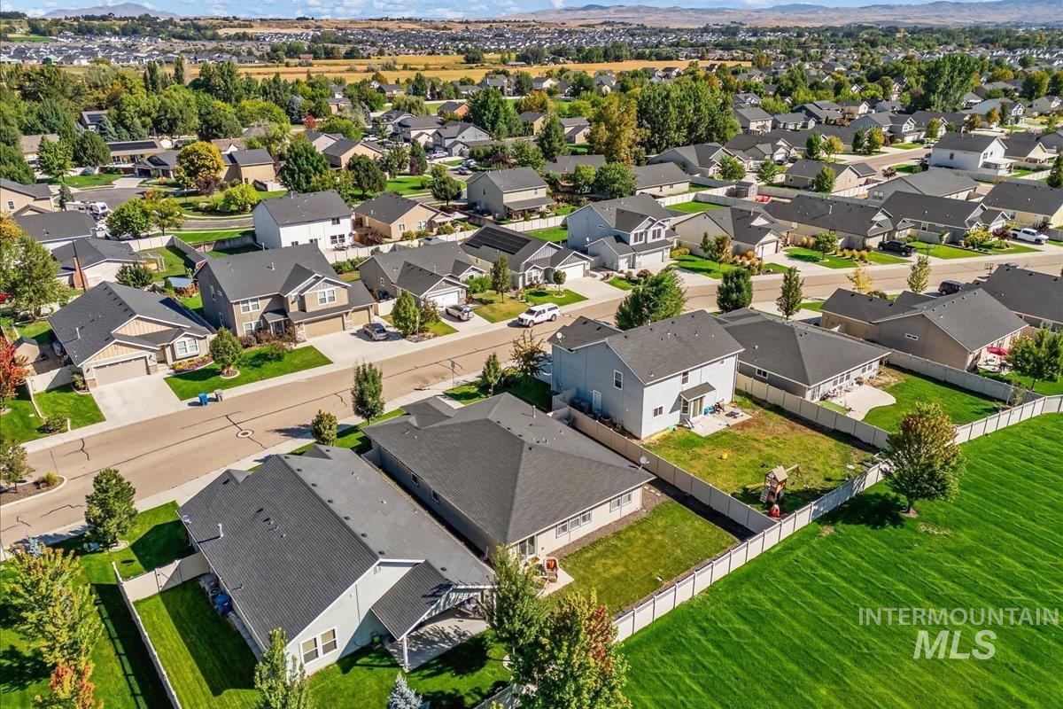 12719 W Hidden Point Drive, Star, Idaho 83669, 3 Bedrooms, 2 Bathrooms, Residential For Sale, Price $465,000,MLS 98975433