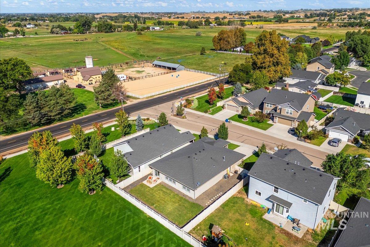 12719 W Hidden Point Drive, Star, Idaho 83669, 3 Bedrooms, 2 Bathrooms, Residential For Sale, Price $465,000,MLS 98975433