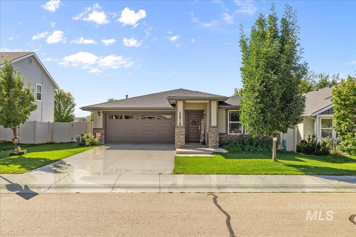 12719 W Hidden Point Drive, Star, Idaho 83669, 3 Bedrooms, 2 Bathrooms, Residential For Sale, Price $465,000,MLS 98975433