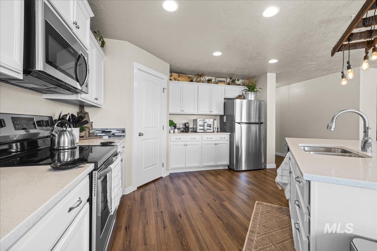 12719 W Hidden Point Drive, Star, Idaho 83669, 3 Bedrooms, 2 Bathrooms, Residential For Sale, Price $465,000,MLS 98975433