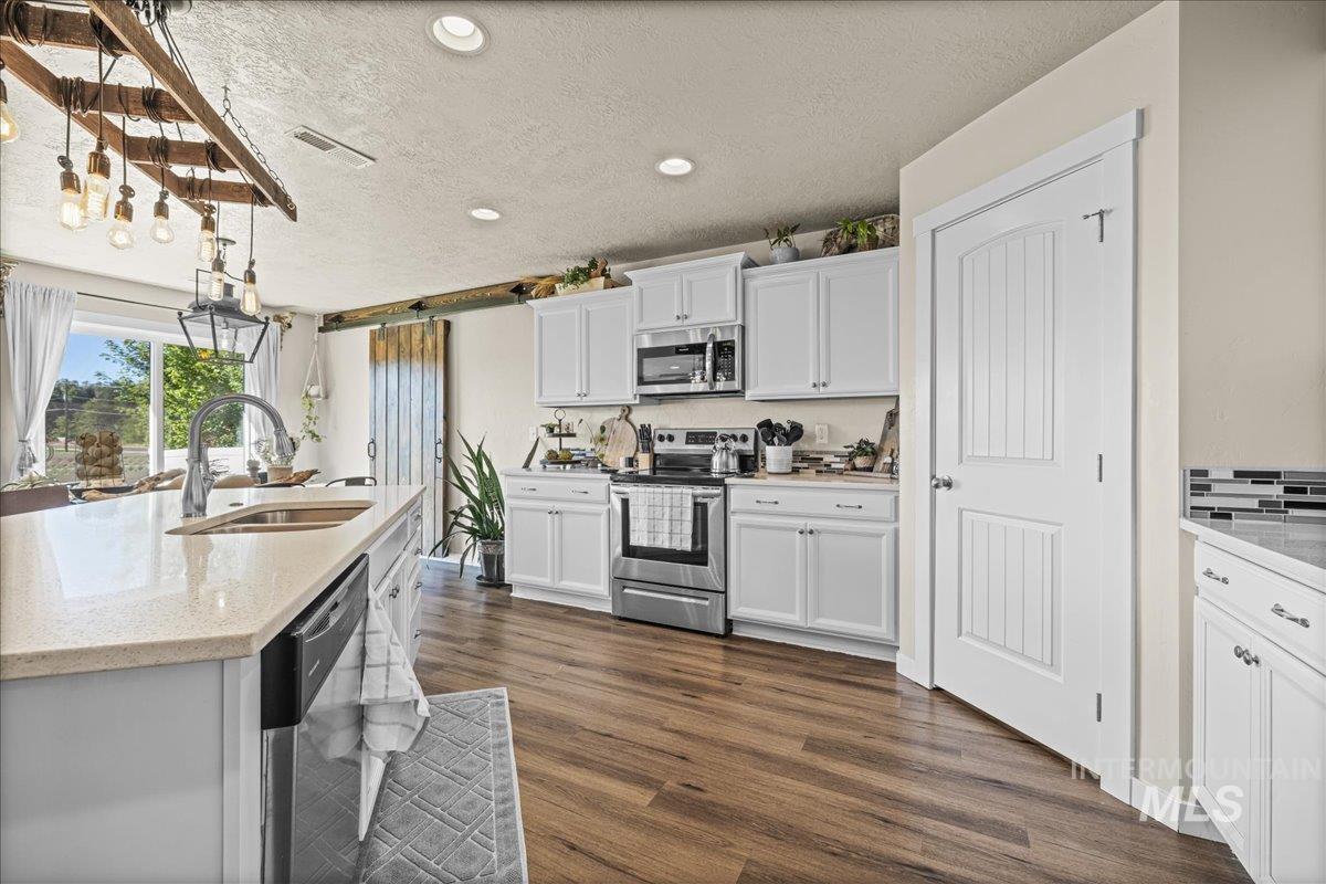 12719 W Hidden Point Drive, Star, Idaho 83669, 3 Bedrooms, 2 Bathrooms, Residential For Sale, Price $465,000,MLS 98975433