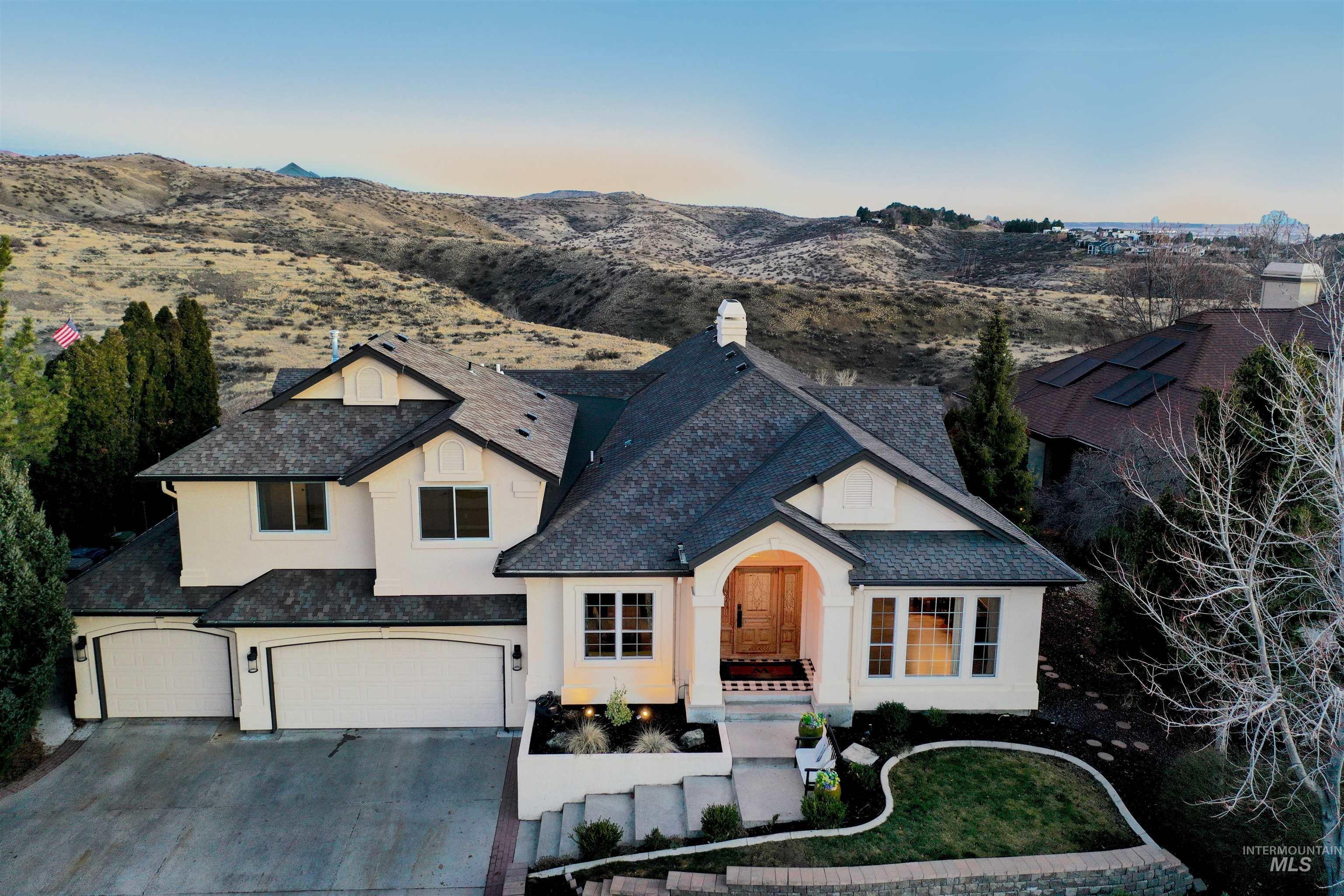 817 E Highland View Dr, Boise, Idaho 83702-1928, 6 Bedrooms, 4.5 Bathrooms, Residential For Sale, Price $1,498,000,MLS 98975435