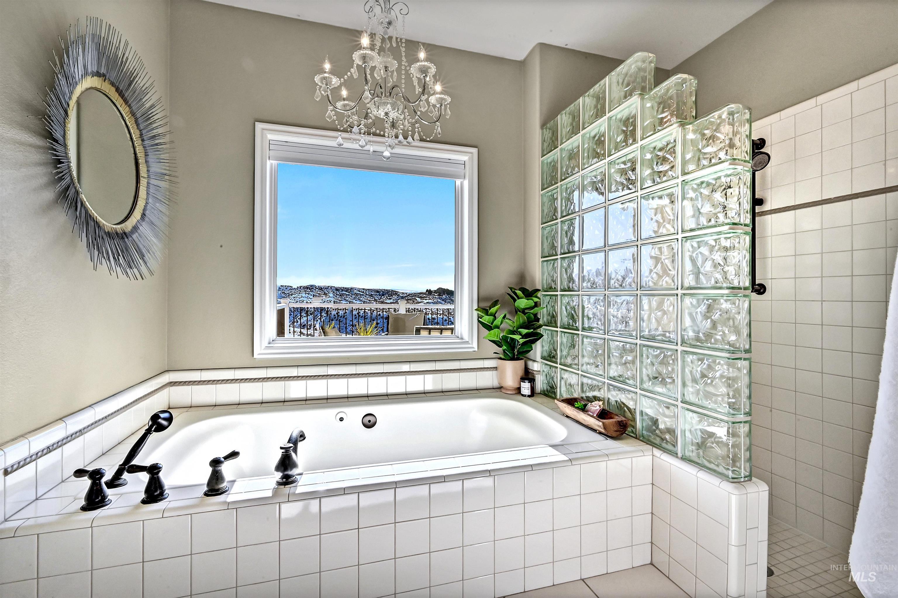 817 E Highland View Dr, Boise, Idaho 83702-1928, 6 Bedrooms, 4.5 Bathrooms, Residential For Sale, Price $1,498,000,MLS 98975435