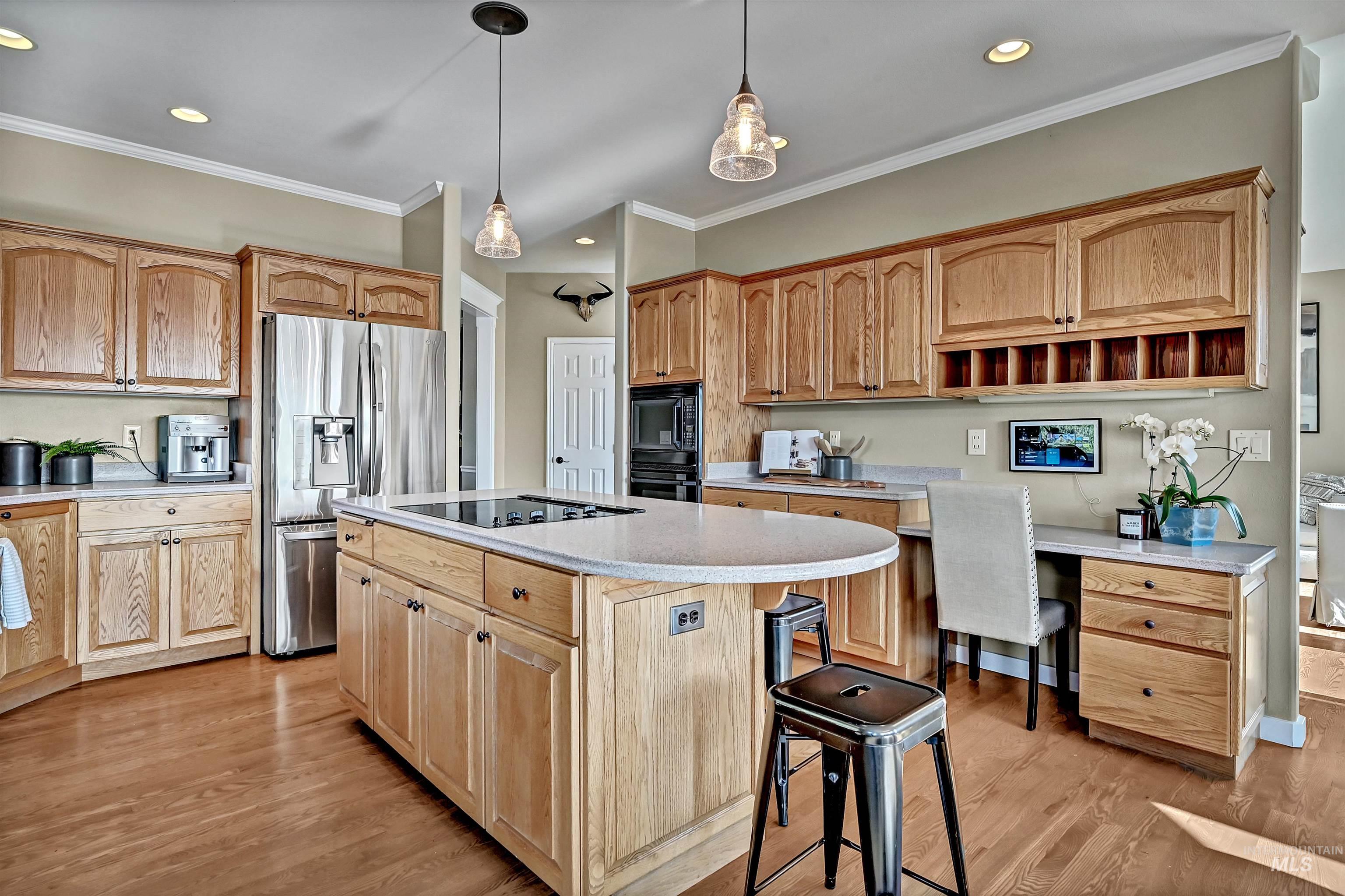 817 E Highland View Dr, Boise, Idaho 83702-1928, 6 Bedrooms, 4.5 Bathrooms, Residential For Sale, Price $1,498,000,MLS 98975435