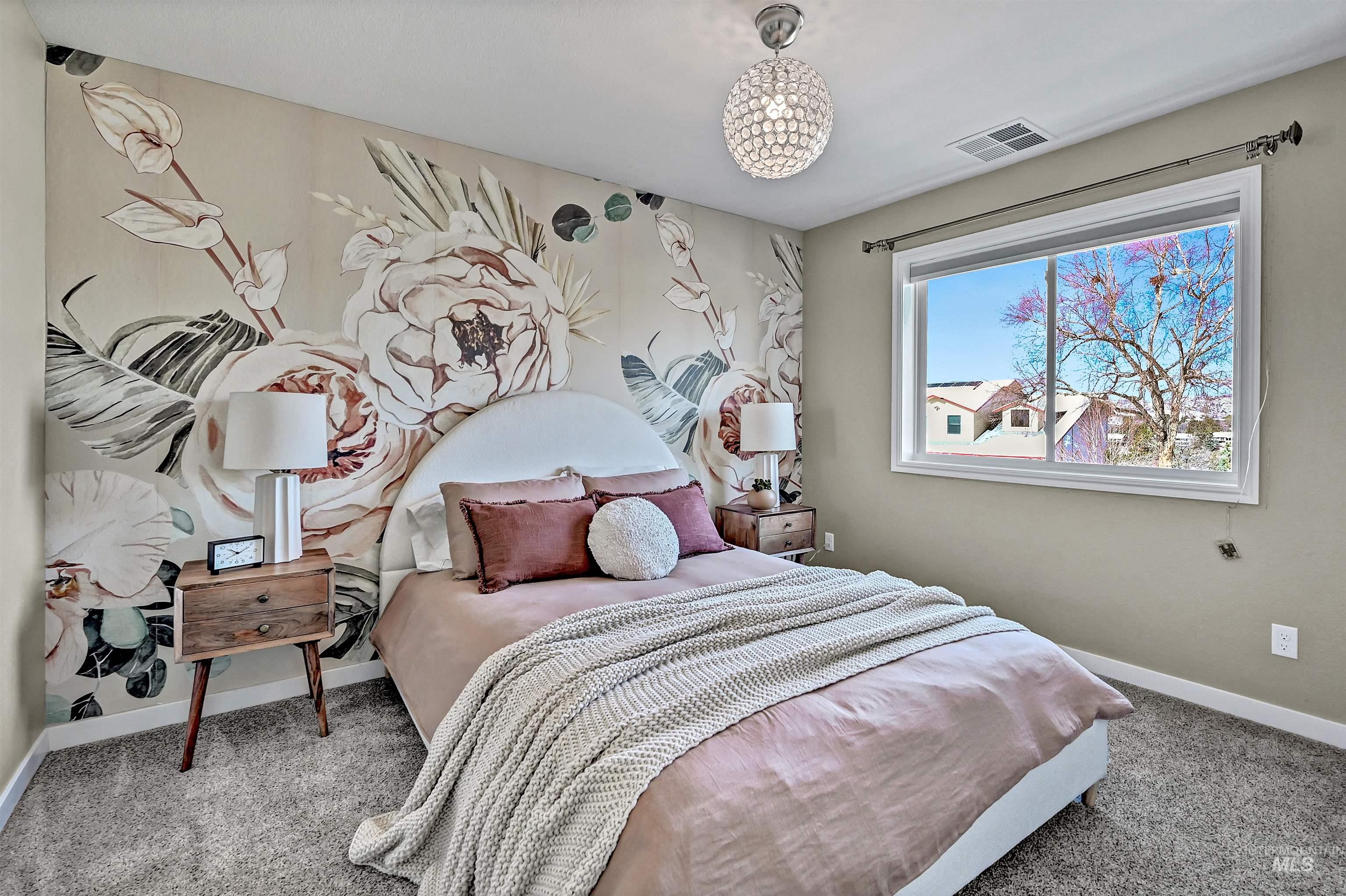 817 E Highland View Dr, Boise, Idaho 83702-1928, 6 Bedrooms, 4.5 Bathrooms, Residential For Sale, Price $1,498,000,MLS 98975435