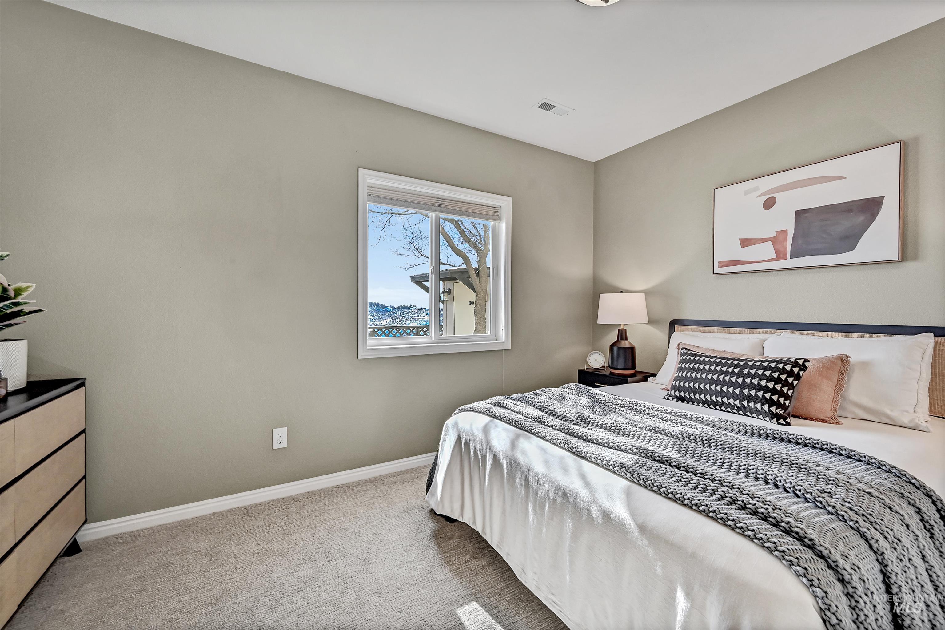 817 E Highland View Dr, Boise, Idaho 83702-1928, 6 Bedrooms, 4.5 Bathrooms, Residential For Sale, Price $1,498,000,MLS 98975435