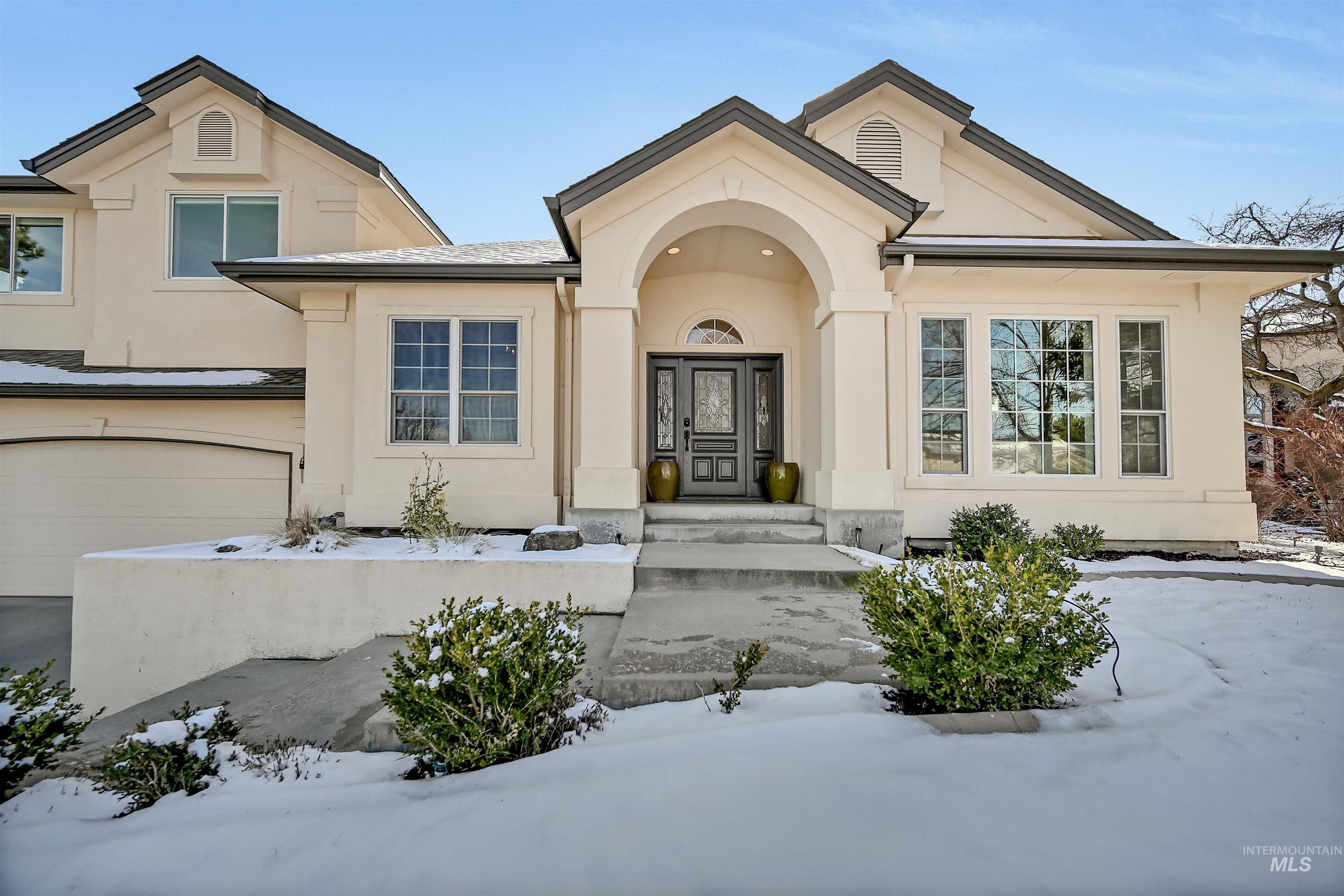 817 E Highland View Dr, Boise, Idaho 83702-1928, 6 Bedrooms, 4.5 Bathrooms, Residential For Sale, Price $1,498,000,MLS 98975435