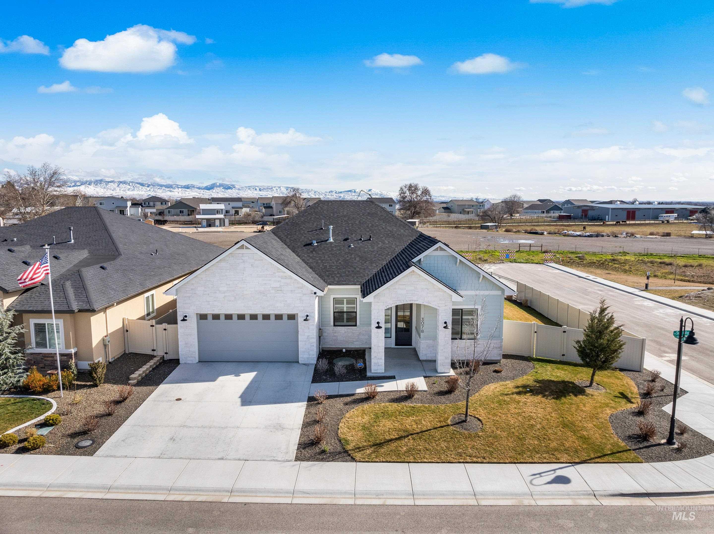 3078 N N Sun City Ave, Star, Idaho 83669, 4 Bedrooms, 2.5 Bathrooms, Residential For Sale, Price $679,500,MLS 98975437