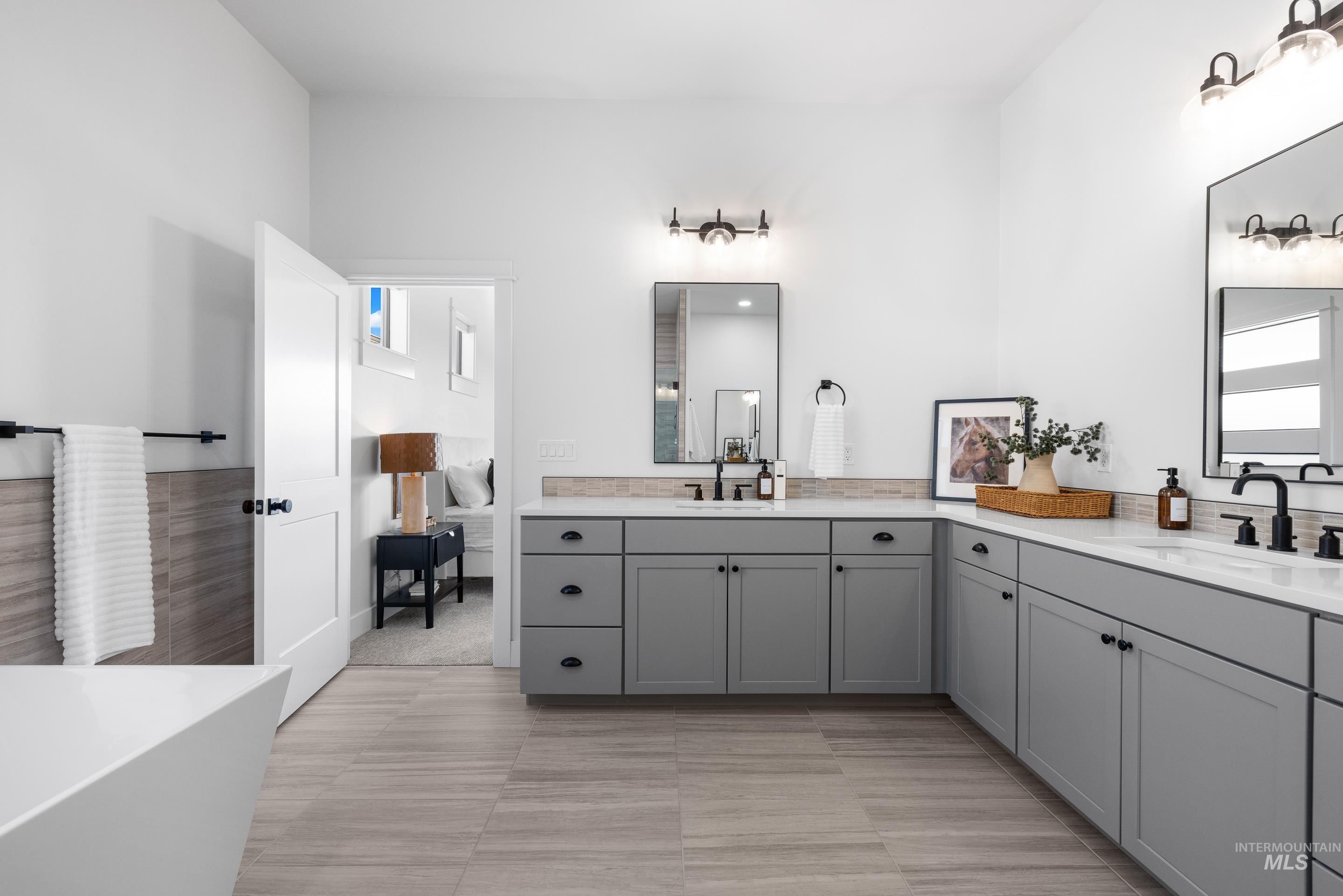 3078 N N Sun City Ave, Star, Idaho 83669, 4 Bedrooms, 2.5 Bathrooms, Residential For Sale, Price $679,500,MLS 98975437