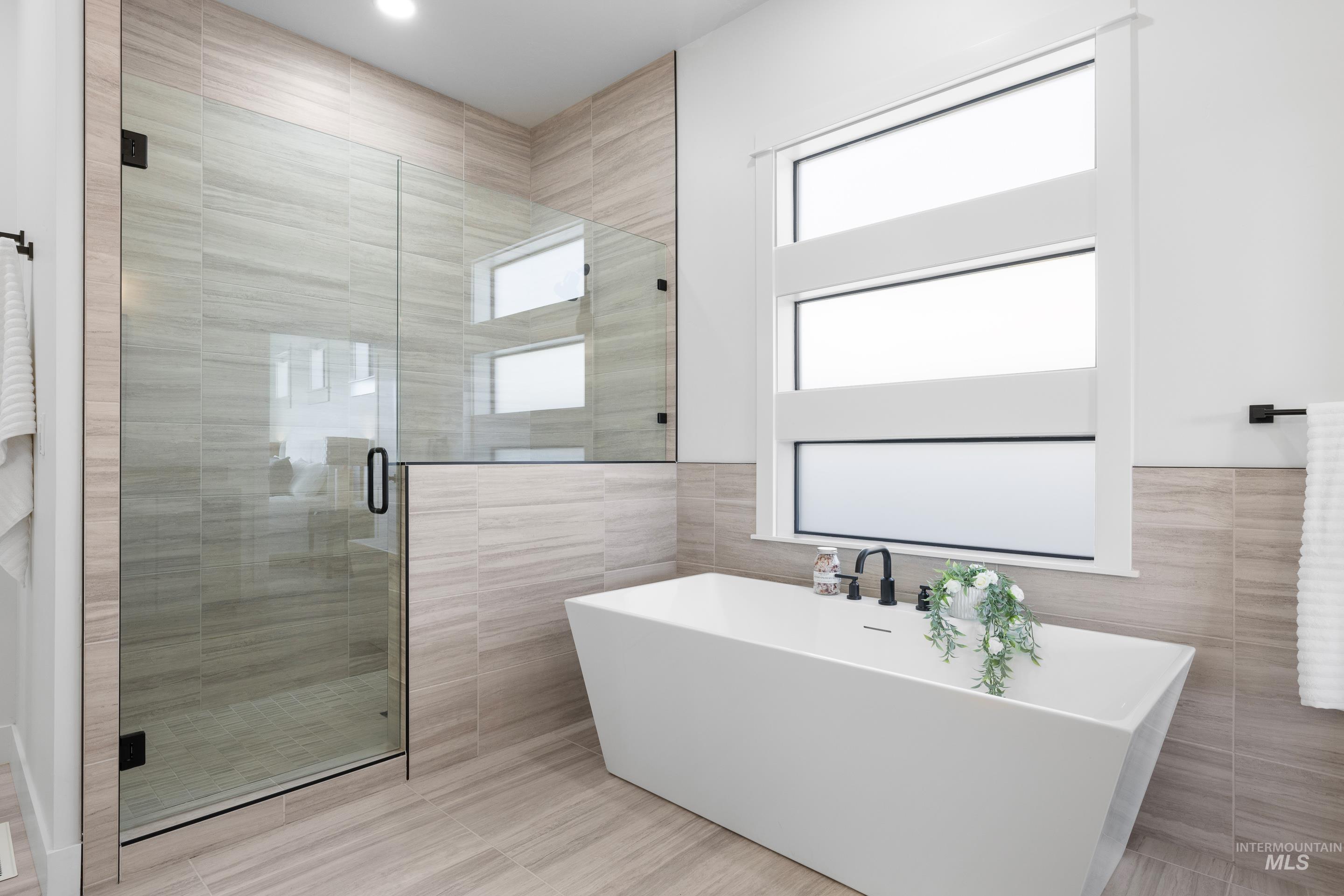 3078 N N Sun City Ave, Star, Idaho 83669, 4 Bedrooms, 2.5 Bathrooms, Residential For Sale, Price $679,500,MLS 98975437