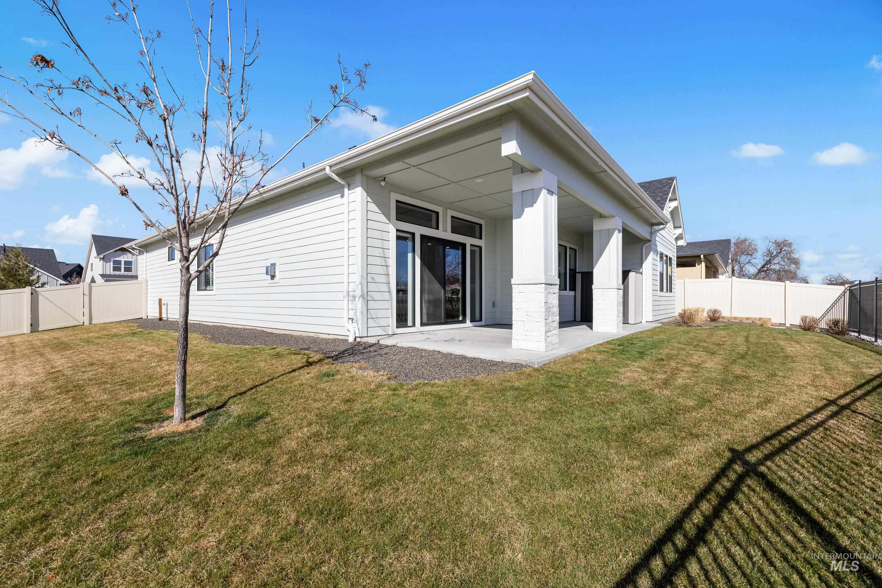 3078 N N Sun City Ave, Star, Idaho 83669, 4 Bedrooms, 2.5 Bathrooms, Residential For Sale, Price $679,500,MLS 98975437