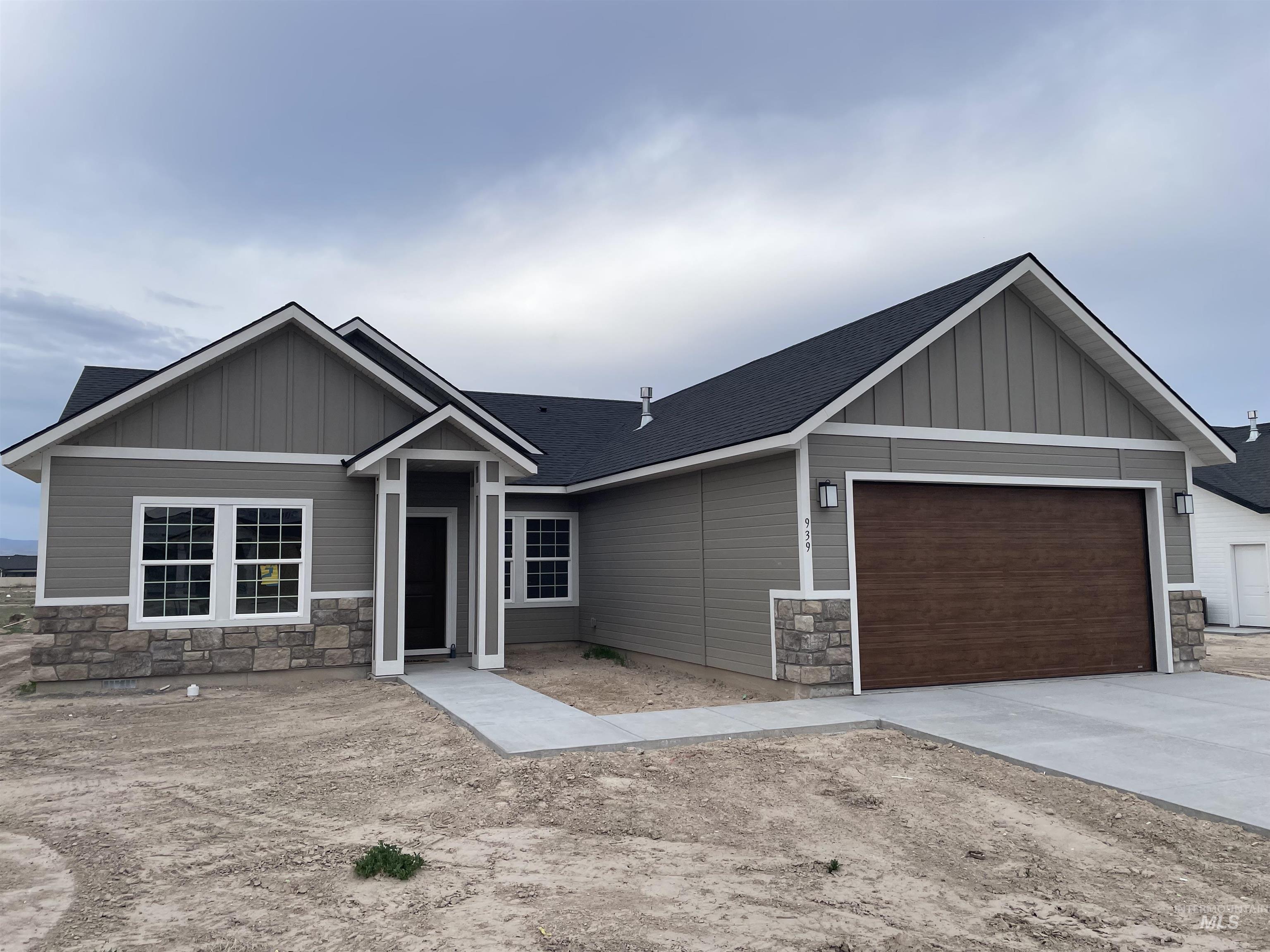 939 Quartz Rd, Kimberly, Idaho 83341, 4 Bedrooms, 2 Bathrooms, Residential For Sale, Price $394,900,MLS 98975438