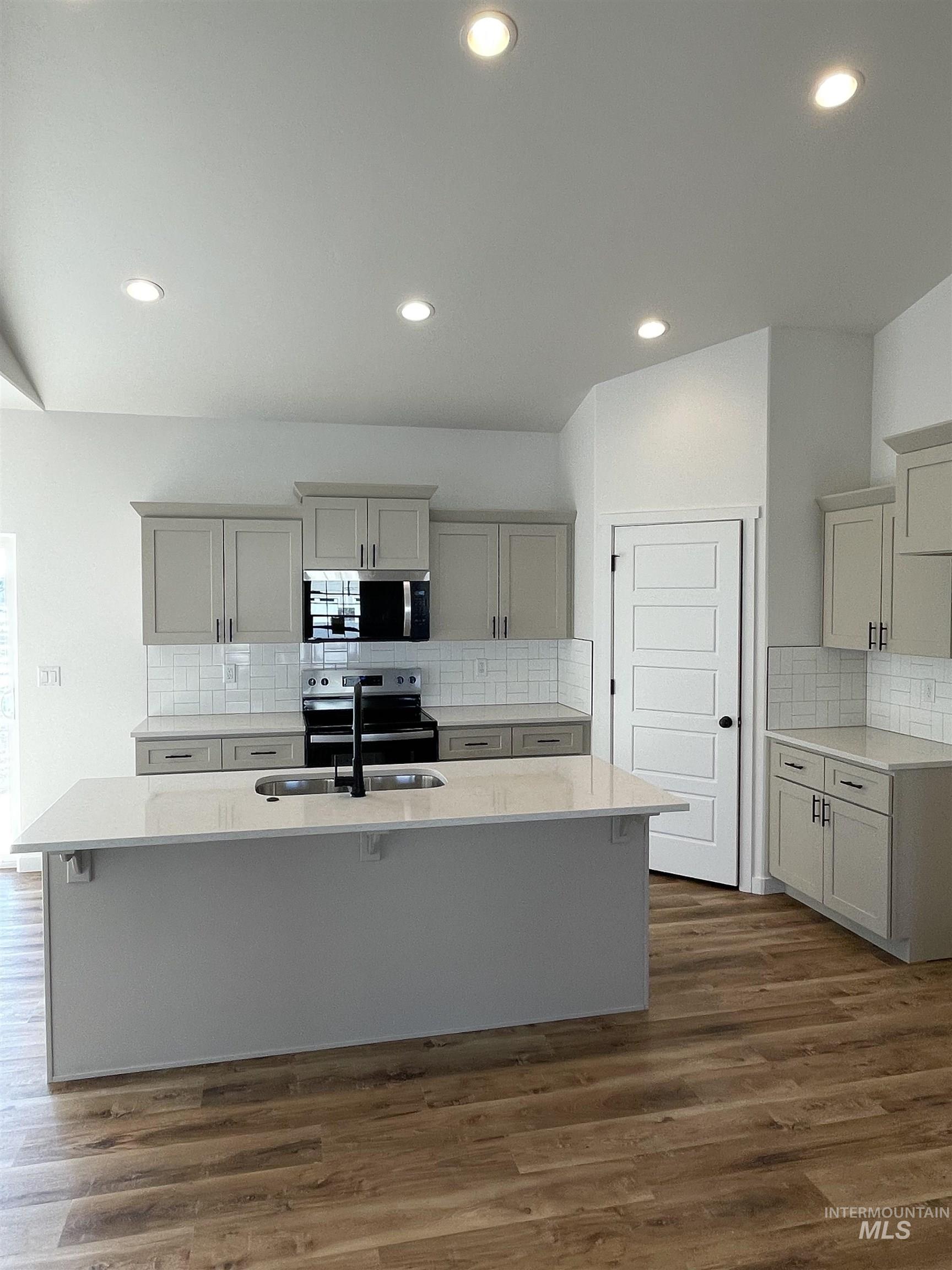 917 Quartz Rd, Kimberly, Idaho 83341, 3 Bedrooms, 2 Bathrooms, Residential For Sale, Price $405,900,MLS 98975440