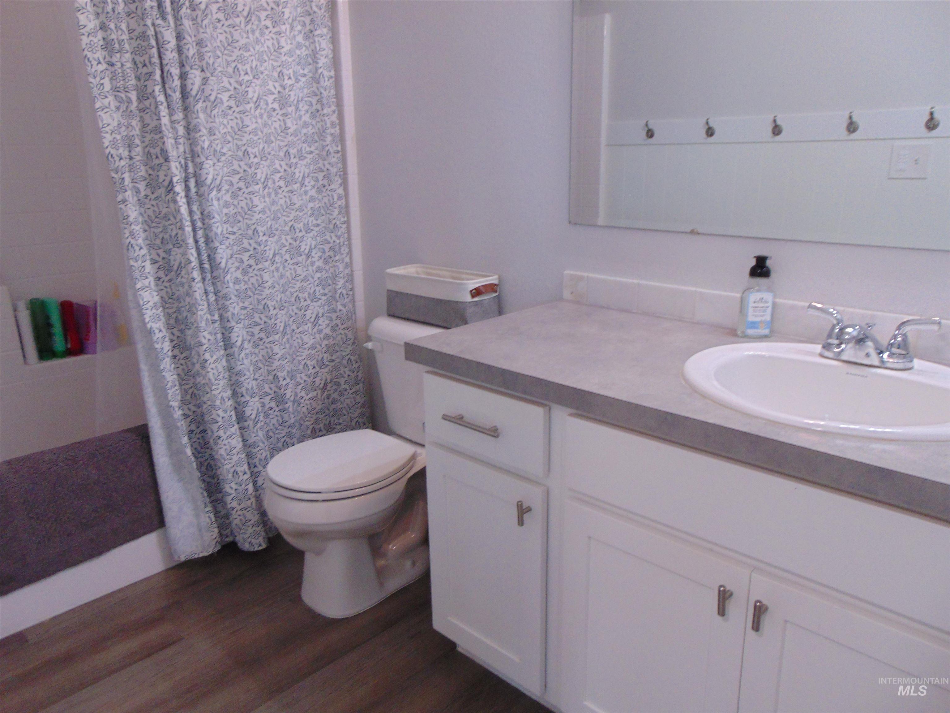 16915 Chambers Way, Caldwell, Idaho 83607, 4 Bedrooms, 2.5 Bathrooms, Residential For Sale, Price $439,900, 98975441