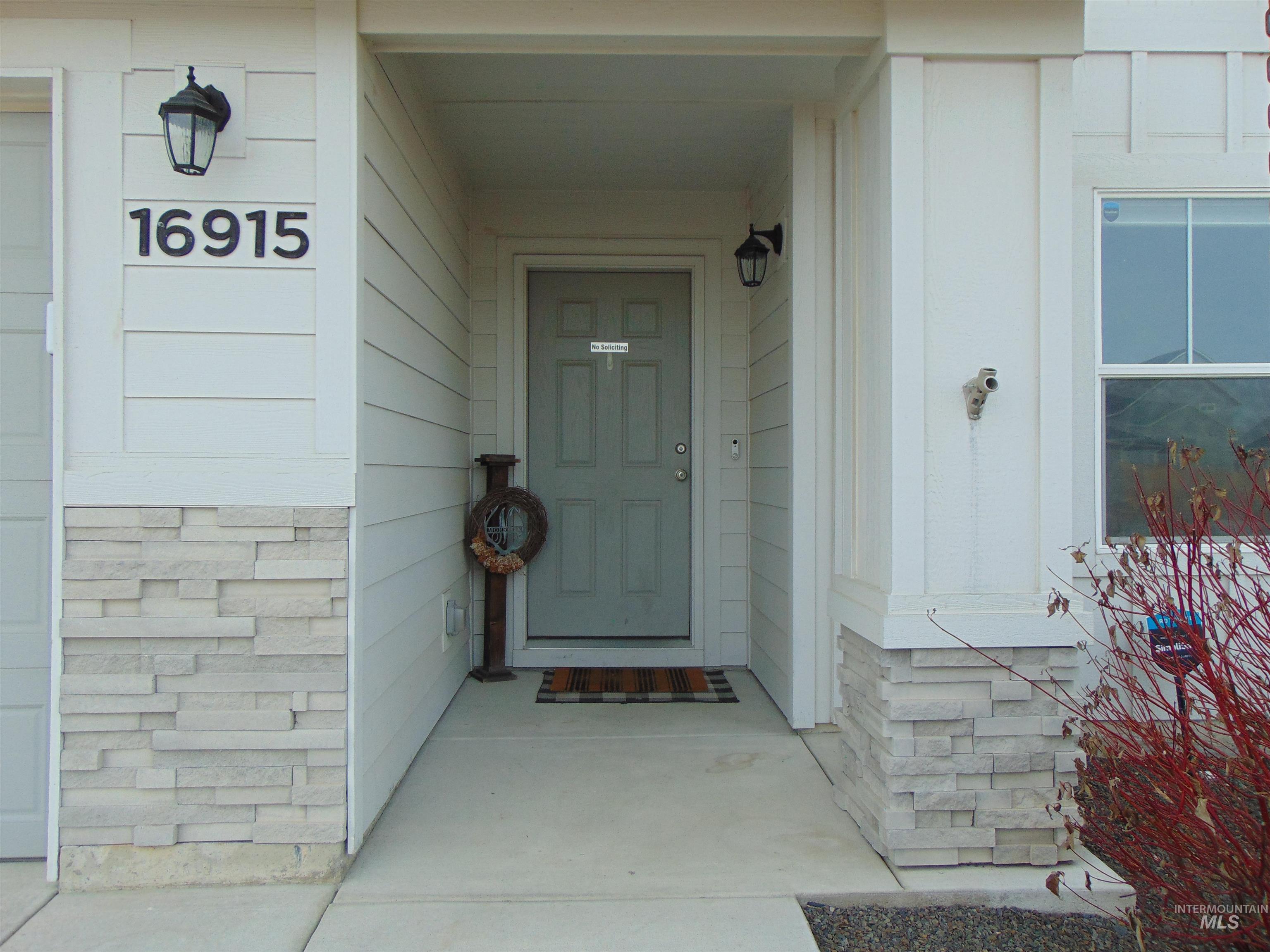 16915 Chambers Way, Caldwell, Idaho 83607, 4 Bedrooms, 2.5 Bathrooms, Residential For Sale, Price $439,900, 98975441